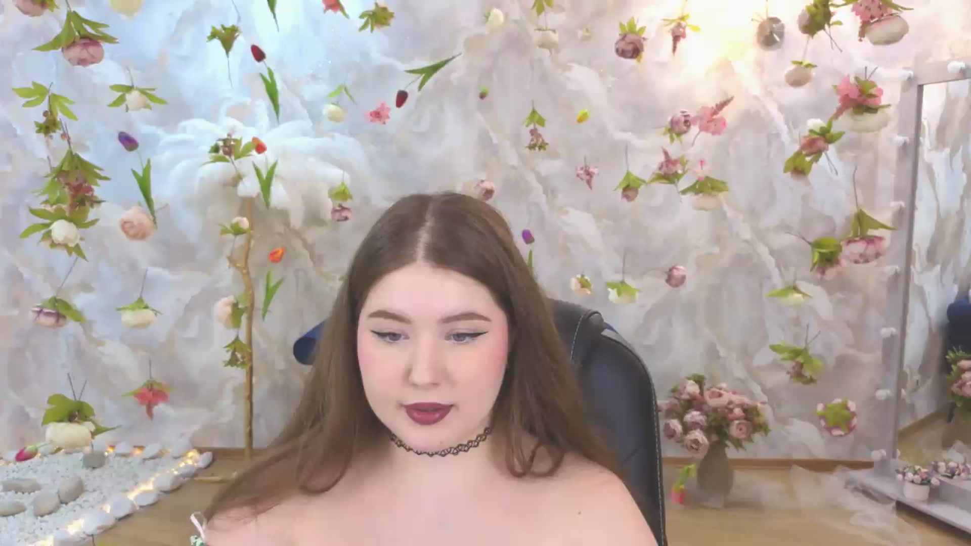 Gallery image thumbnail from EnigmaVeil's myfreecams stream on, 07/06/2026, 07:41 image 16 of 20
