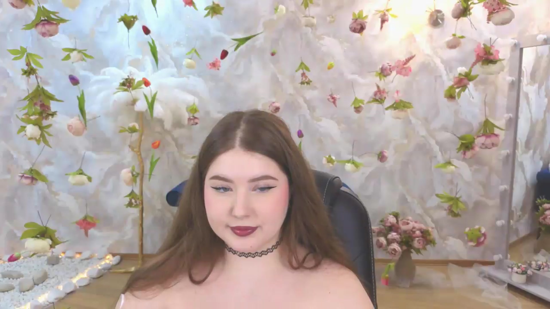 Gallery image thumbnail from EnigmaVeil's myfreecams stream on, 07/06/2026, 07:41 image 15 of 20
