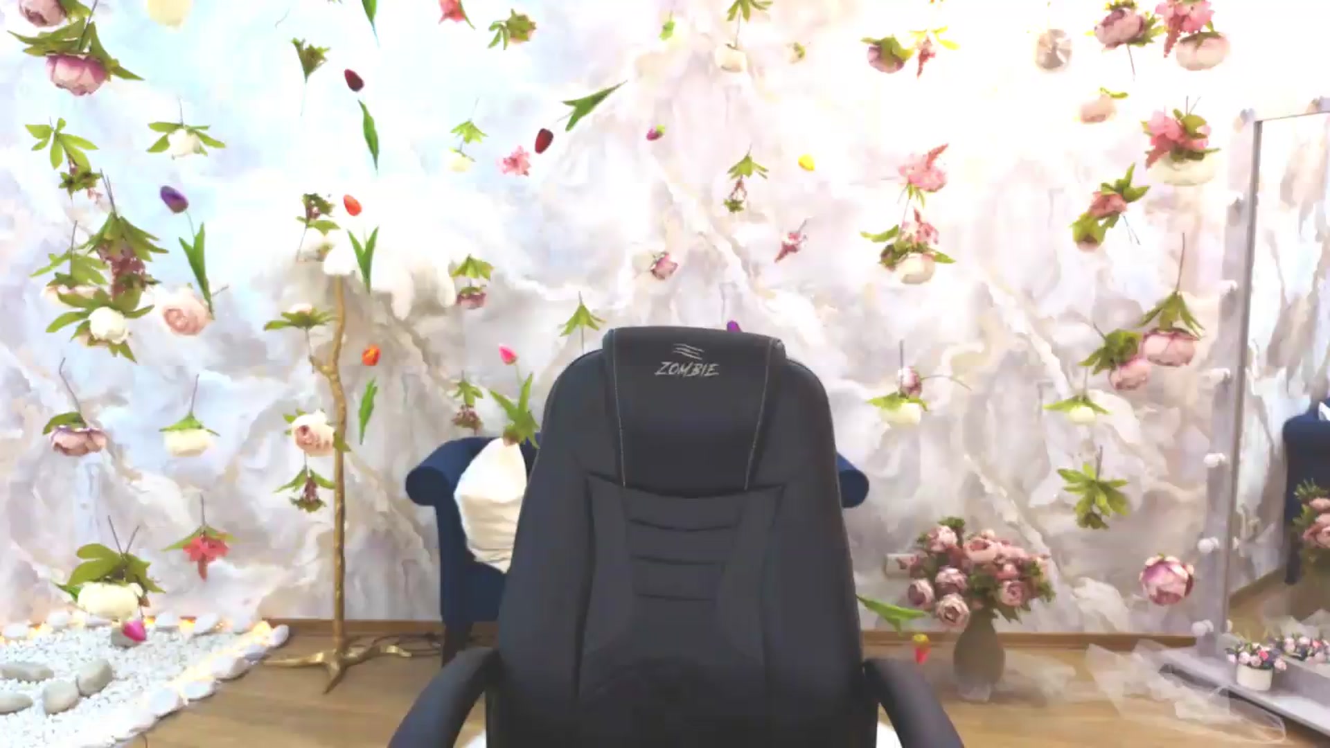 Gallery image thumbnail from EnigmaVeil's myfreecams stream on, 07/07/2026, 08:27 image 1 of 20