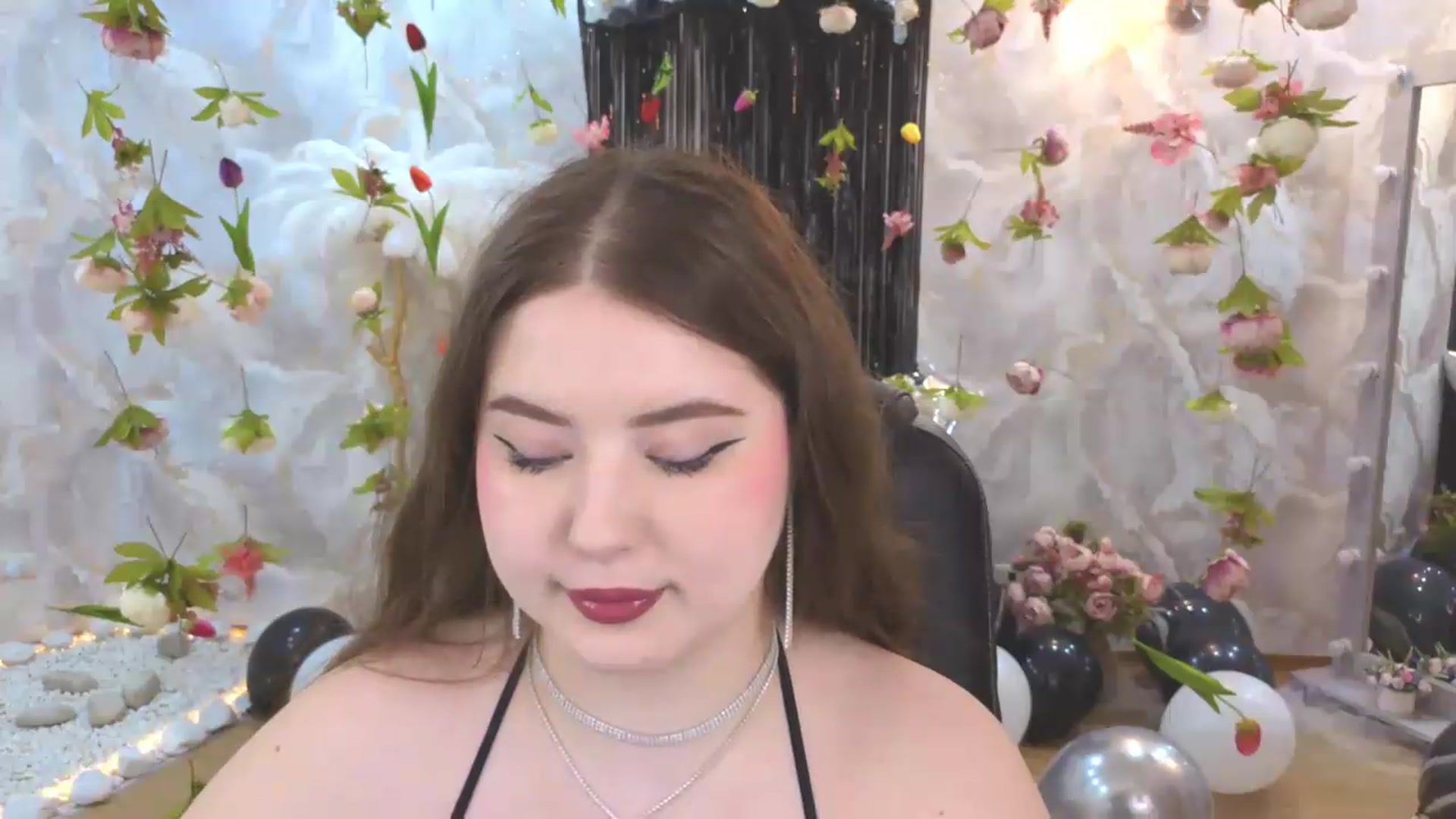Gallery image thumbnail from EnigmaVeil's myfreecams stream on, 07/08/2026, 02:34 image 15 of 20