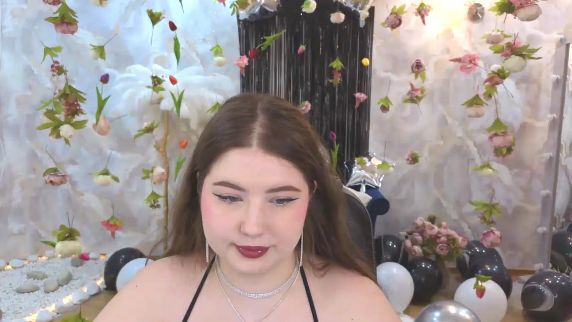 Gallery image thumbnail from EnigmaVeil's myfreecams stream on, 07/08/2026, 02:34 image 2 of 20