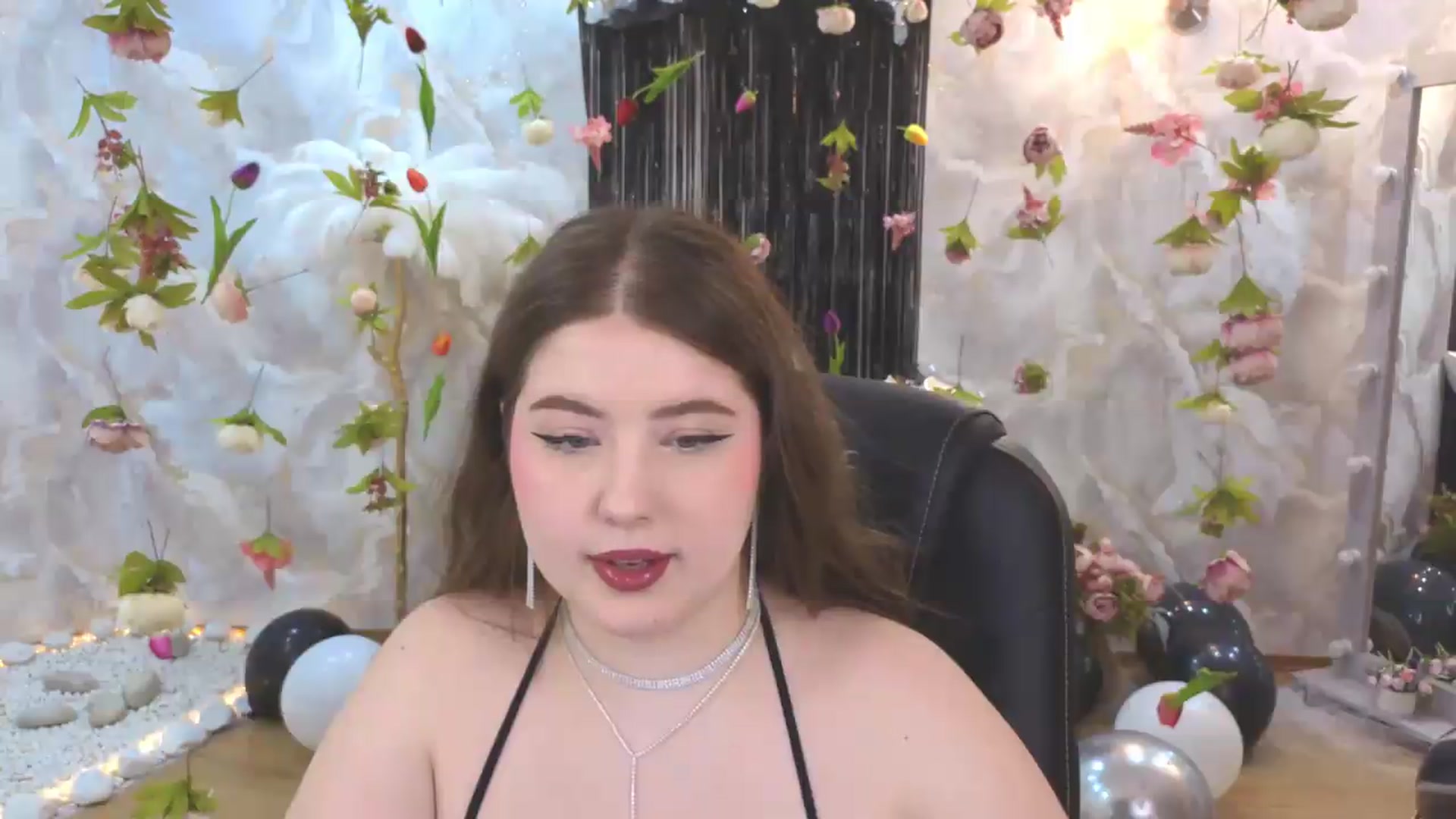 Gallery image thumbnail from EnigmaVeil's myfreecams stream on, 07/08/2026, 02:34 image 18 of 20