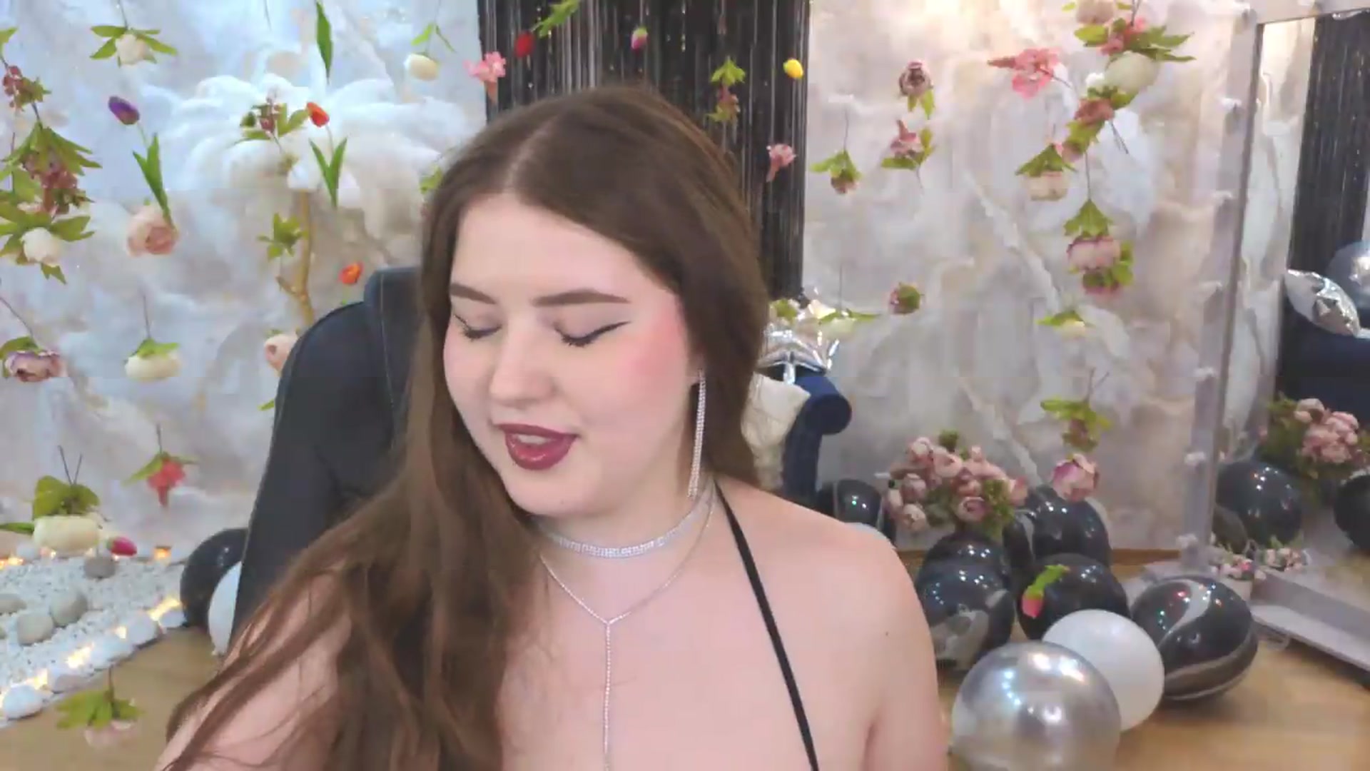 Gallery image thumbnail from EnigmaVeil's myfreecams stream on, 07/08/2026, 05:01 image 7 of 20