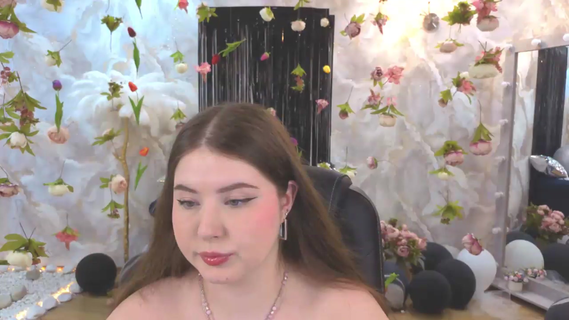 Gallery image thumbnail from EnigmaVeil's myfreecams stream on, 07/16/2026, 01:29 image 13 of 20