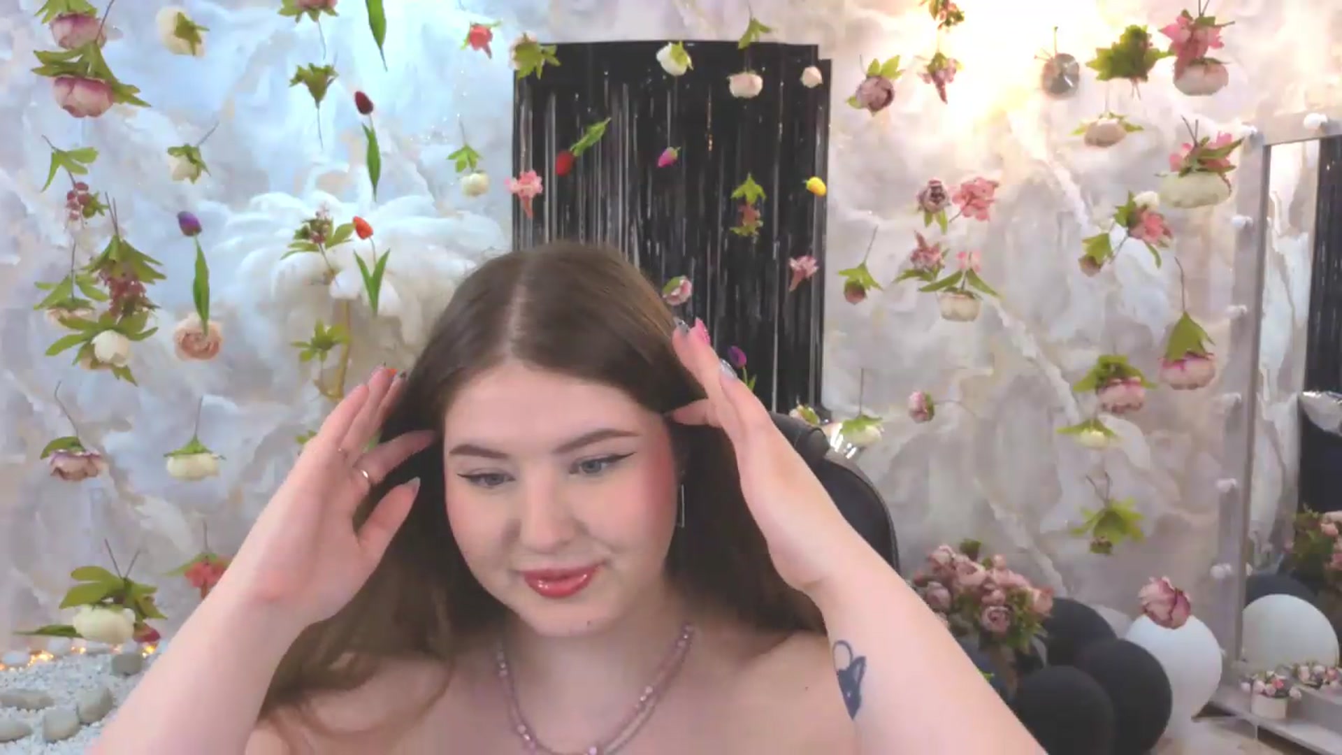 Gallery image thumbnail from EnigmaVeil's myfreecams stream on, 07/16/2026, 02:57 image 19 of 20
