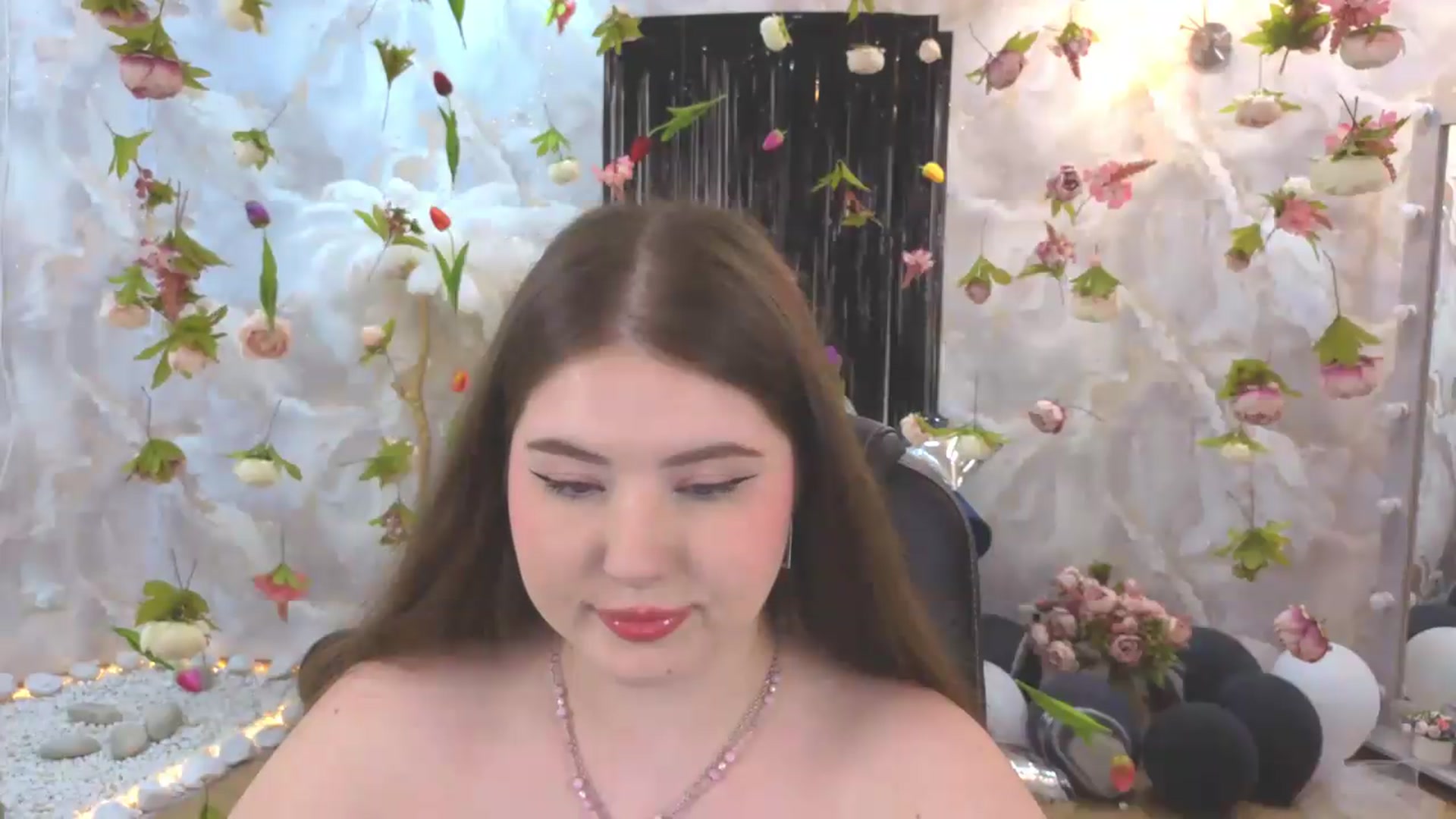 Gallery image thumbnail from EnigmaVeil's myfreecams stream on, 07/16/2026, 02:57 image 8 of 20