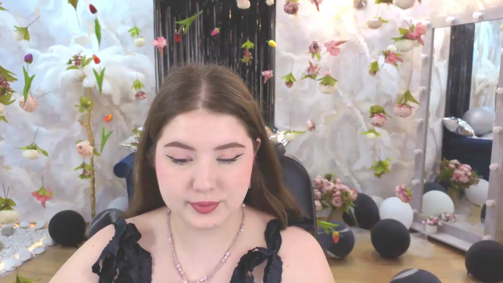 Gallery image thumbnail from EnigmaVeil's myfreecams stream on, 07/16/2026, 18:42 image 10 of 20