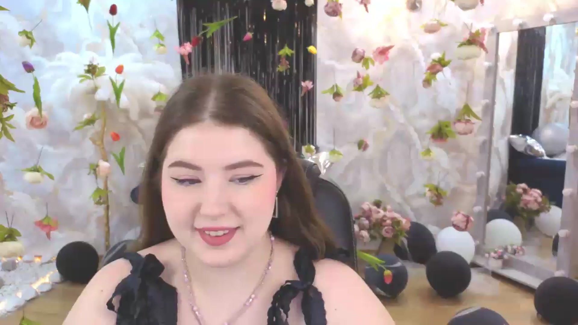 Gallery image thumbnail from EnigmaVeil's myfreecams stream on, 07/16/2026, 18:42 image 7 of 20