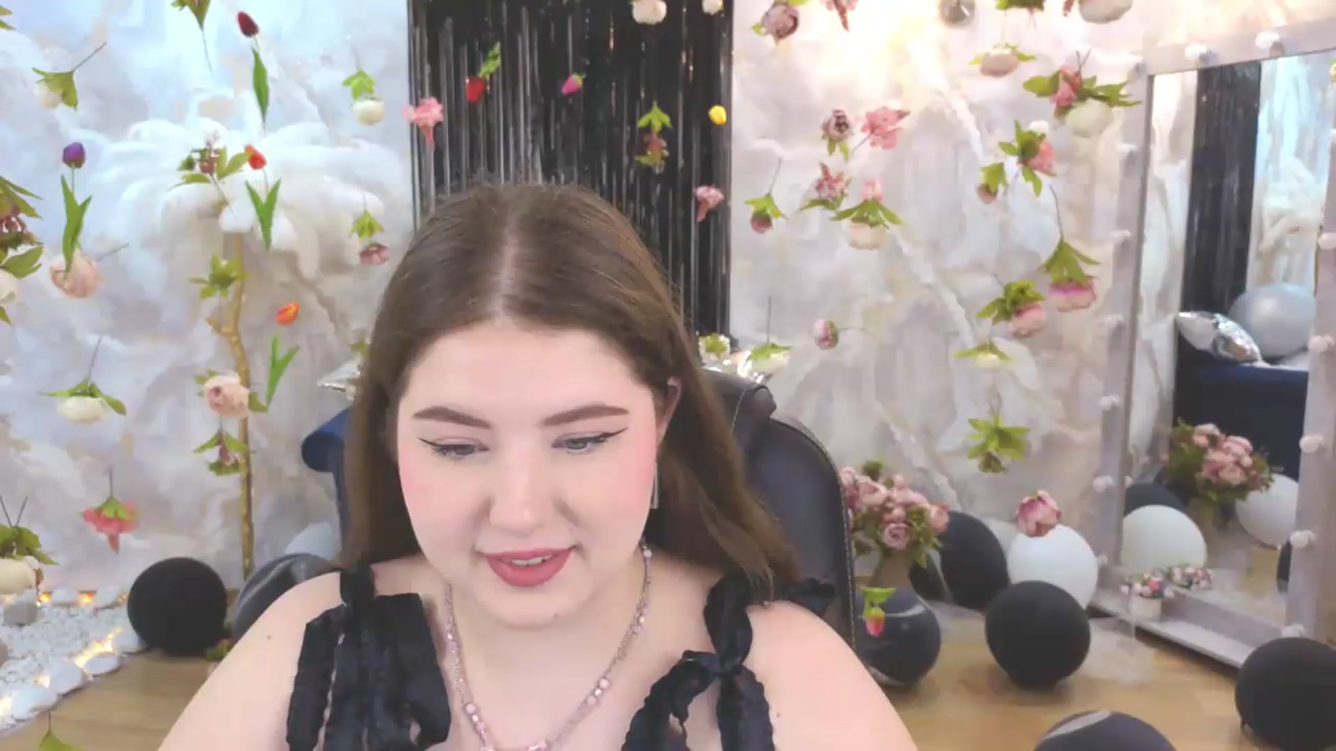 Gallery image thumbnail from EnigmaVeil's myfreecams stream on, 07/16/2026, 18:42 image 20 of 20