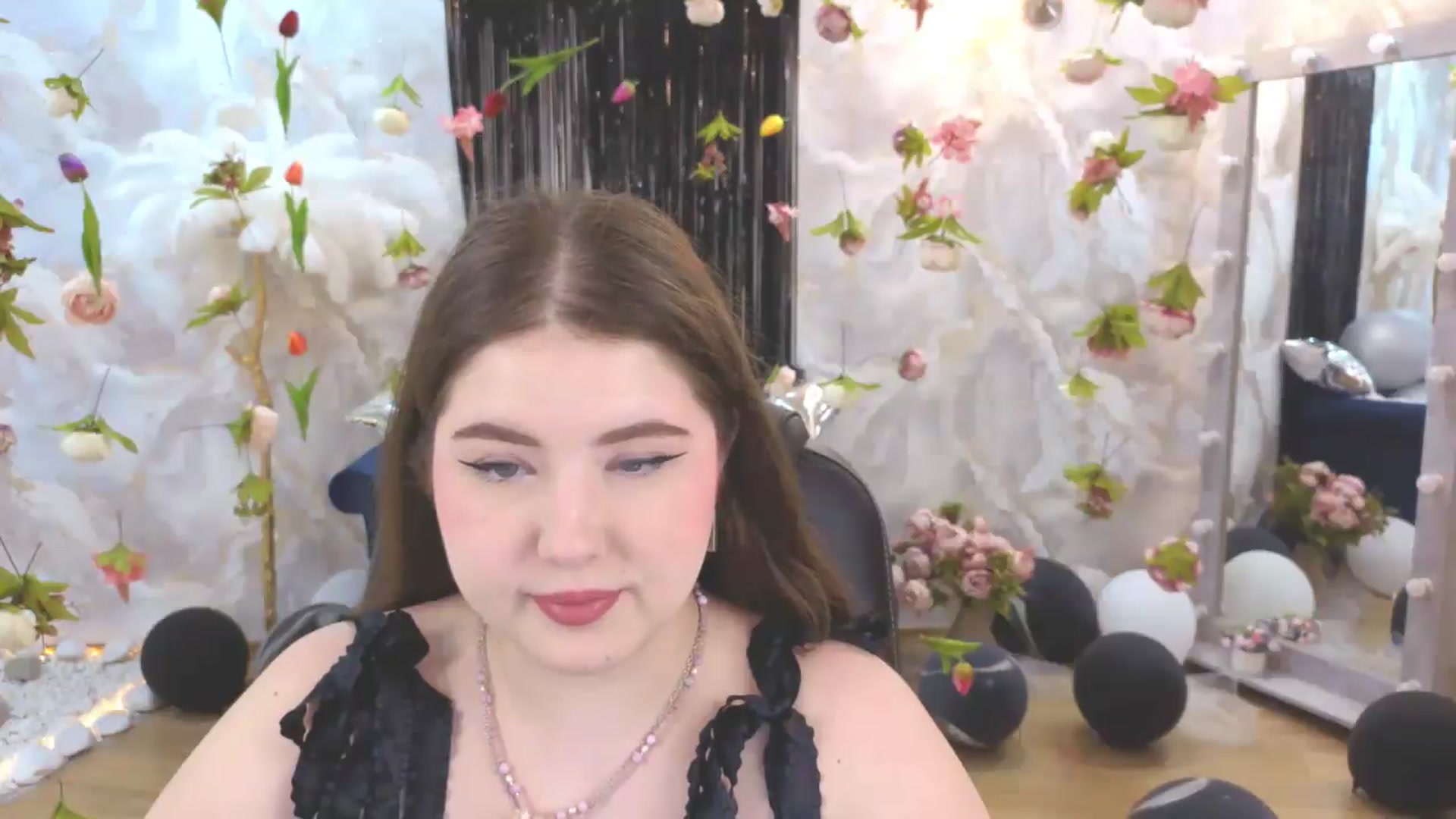 Gallery image thumbnail from EnigmaVeil's myfreecams stream on, 07/16/2026, 18:42 image 8 of 20