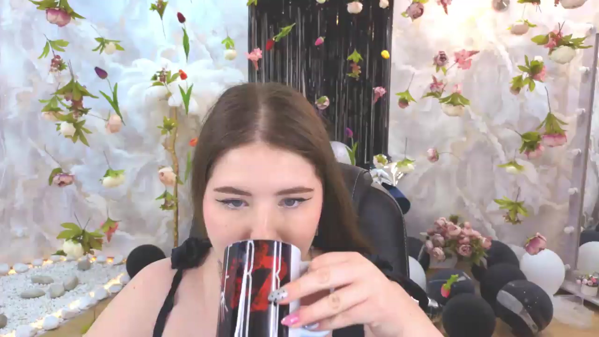 Gallery image thumbnail from EnigmaVeil's myfreecams stream on, 07/16/2026, 23:04 image 1 of 20