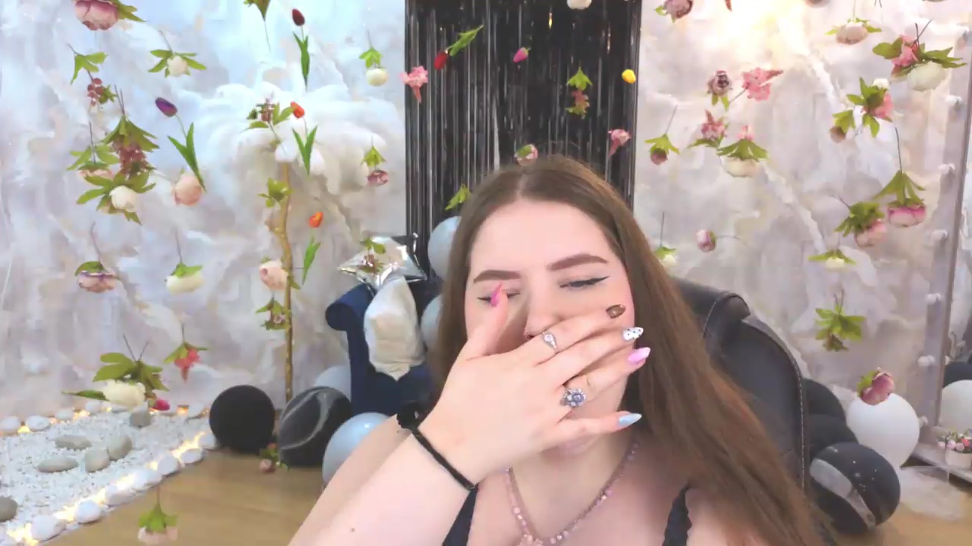 Gallery image thumbnail from EnigmaVeil's myfreecams stream on, 07/16/2026, 23:38 image 5 of 20