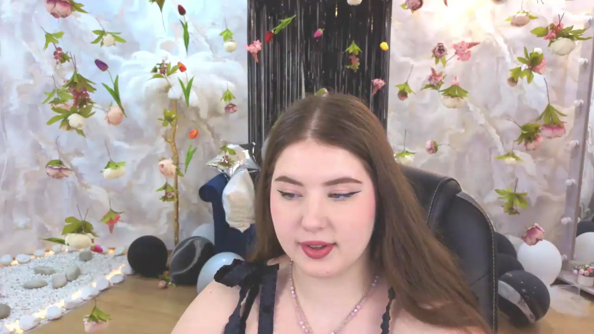 Gallery image thumbnail from EnigmaVeil's myfreecams stream on, 07/16/2026, 23:38 image 7 of 20