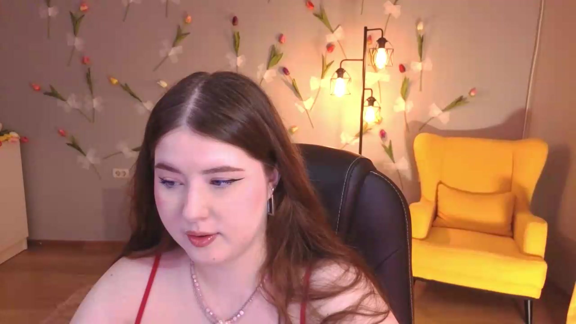 Gallery image thumbnail from EnigmaVeil's myfreecams stream on, 07/17/2026, 19:33 image 3 of 20