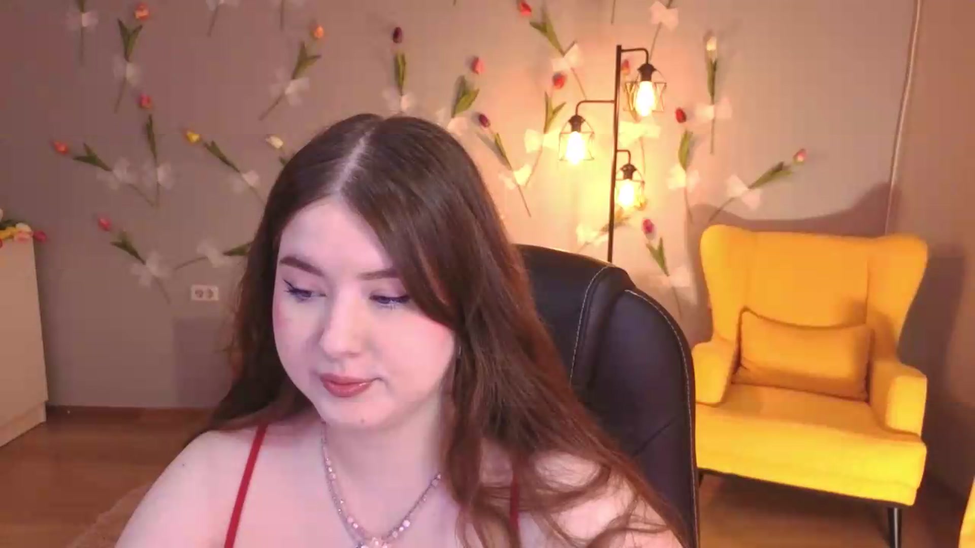 Gallery image thumbnail from EnigmaVeil's myfreecams stream on, 07/17/2026, 19:33 image 4 of 20
