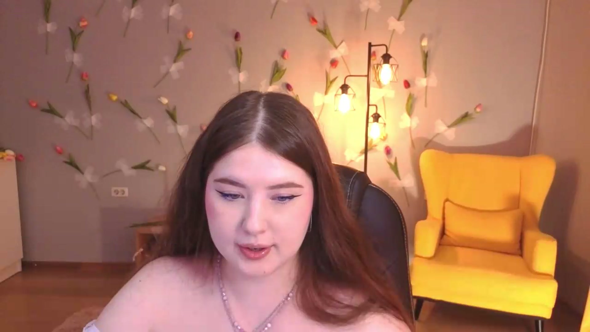 Gallery image thumbnail from EnigmaVeil's myfreecams stream on, 07/17/2026, 21:37 image 19 of 20