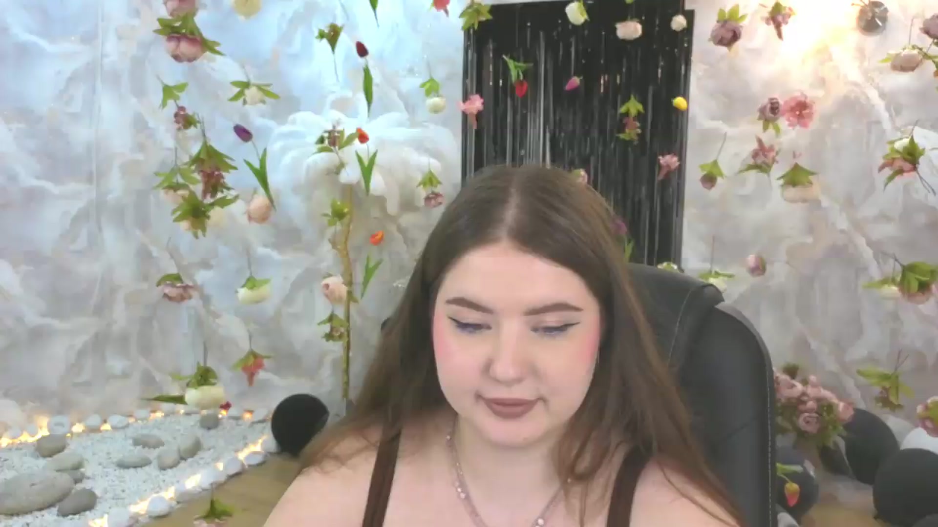 Gallery image thumbnail from EnigmaVeil's myfreecams stream on, 07/18/2026, 23:46 image 20 of 20