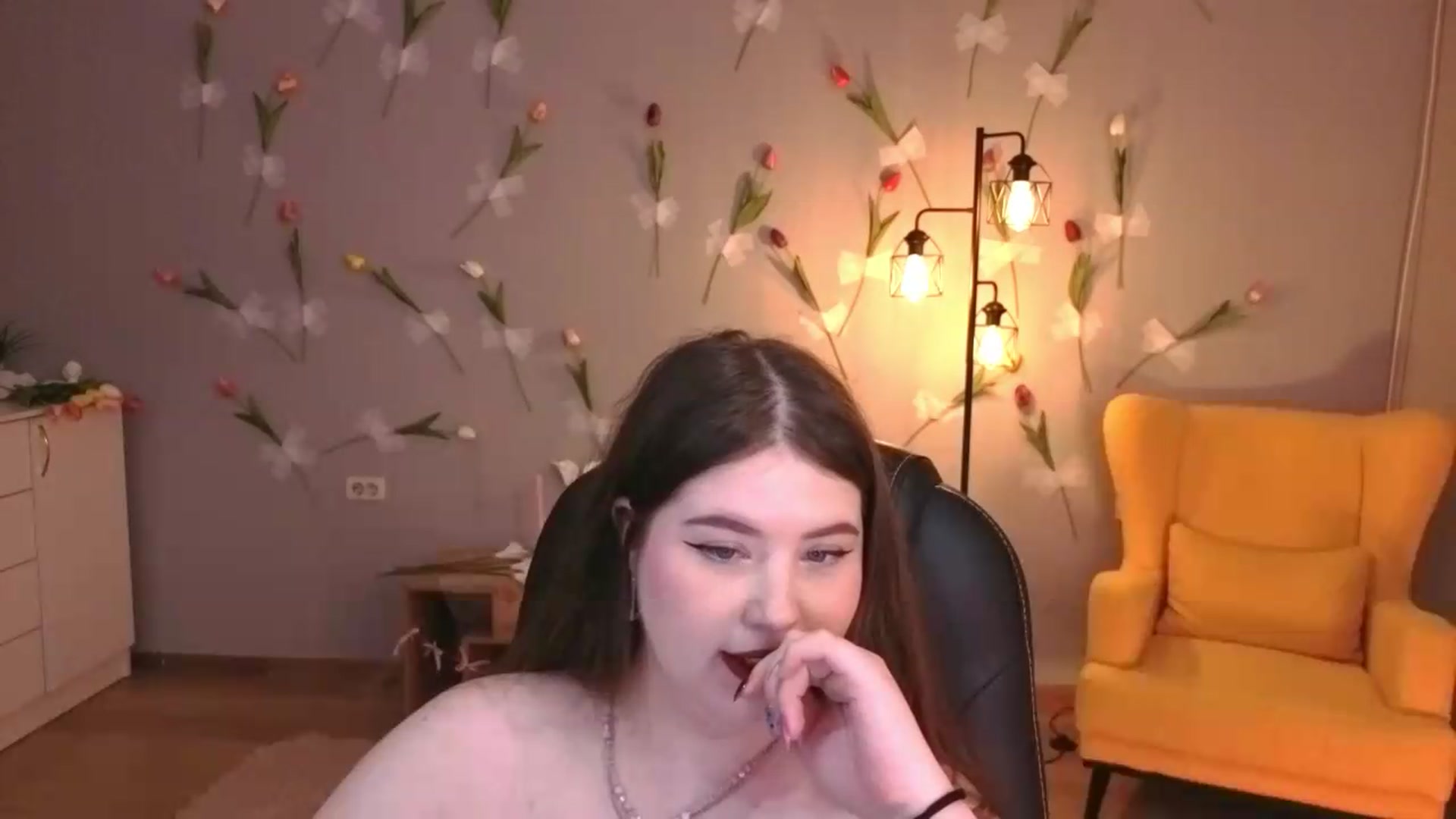 Gallery image thumbnail from EnigmaVeil's myfreecams stream on, 07/20/2026, 01:04 image 8 of 20