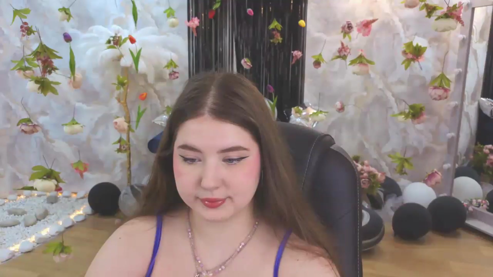 Gallery image thumbnail from EnigmaVeil's myfreecams stream on, 07/21/2026, 05:47 image 19 of 20