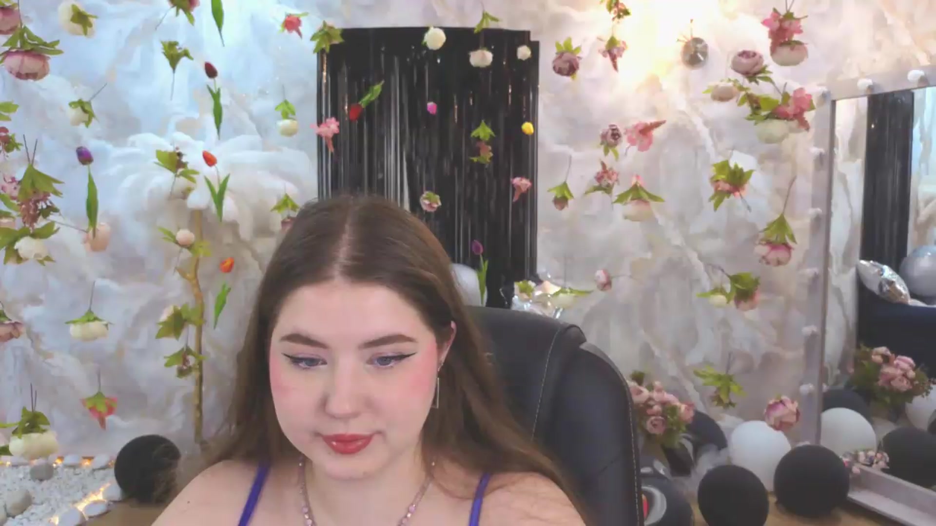 Gallery image thumbnail from EnigmaVeil's myfreecams stream on, 07/21/2026, 05:47 image 7 of 20