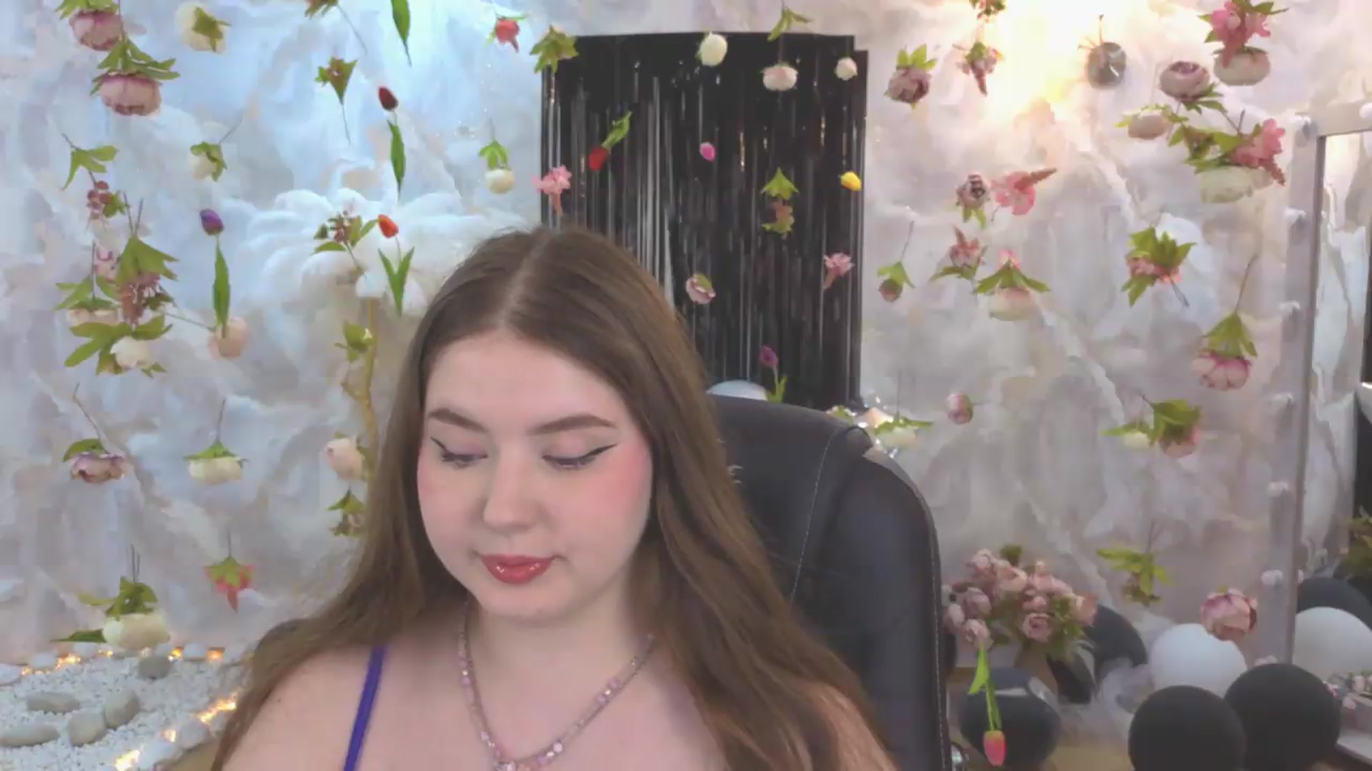Gallery image thumbnail from EnigmaVeil's myfreecams stream on, 07/21/2026, 07:17 image 5 of 20