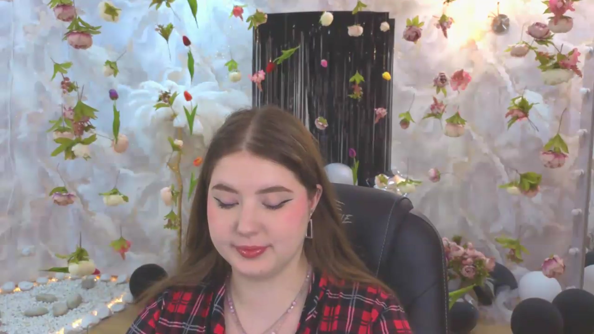 Gallery image thumbnail from EnigmaVeil's myfreecams stream on, 07/21/2026, 07:17 image 12 of 20