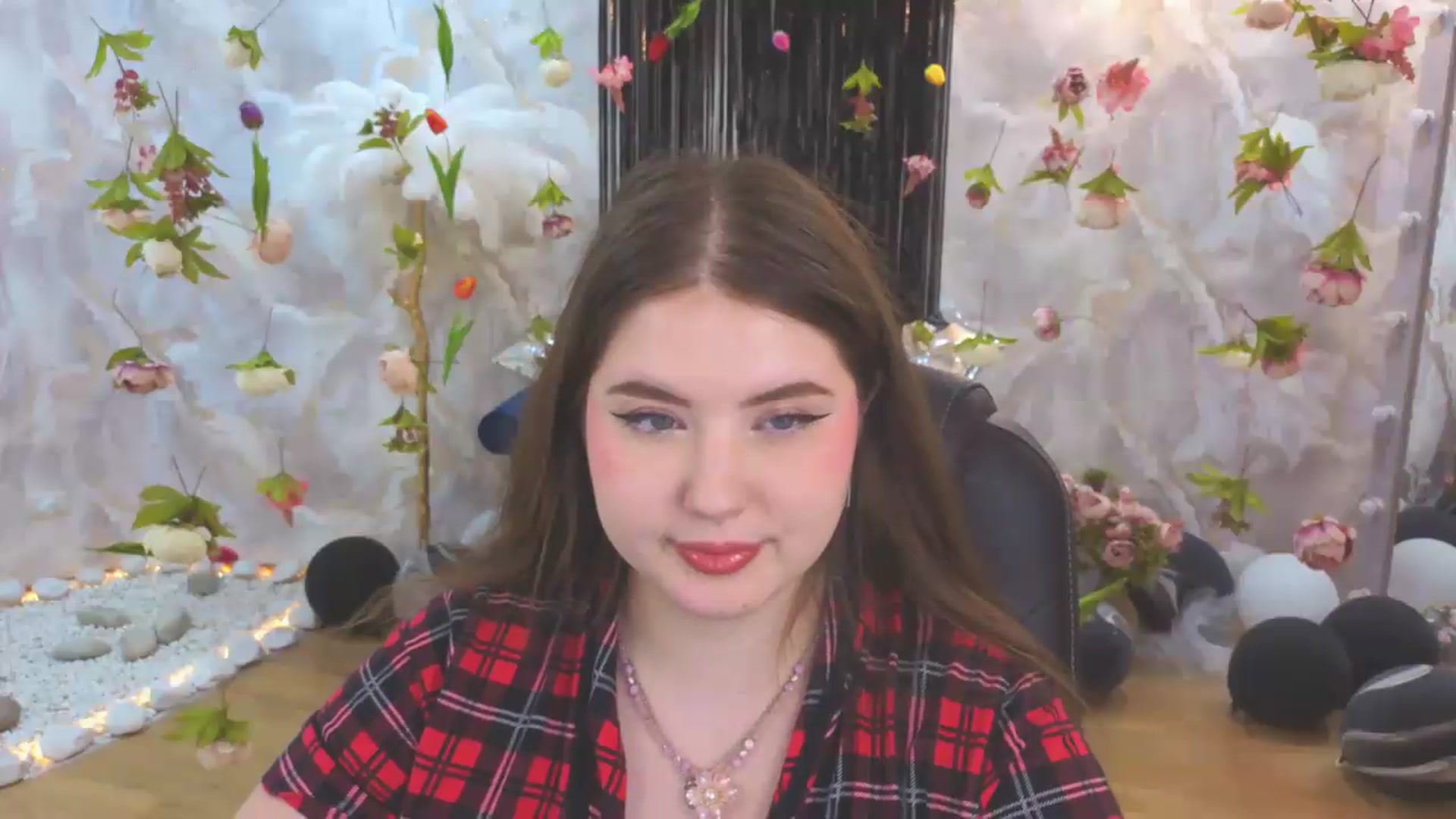 Gallery image thumbnail from EnigmaVeil's myfreecams stream on, 07/21/2026, 07:47 image 12 of 20