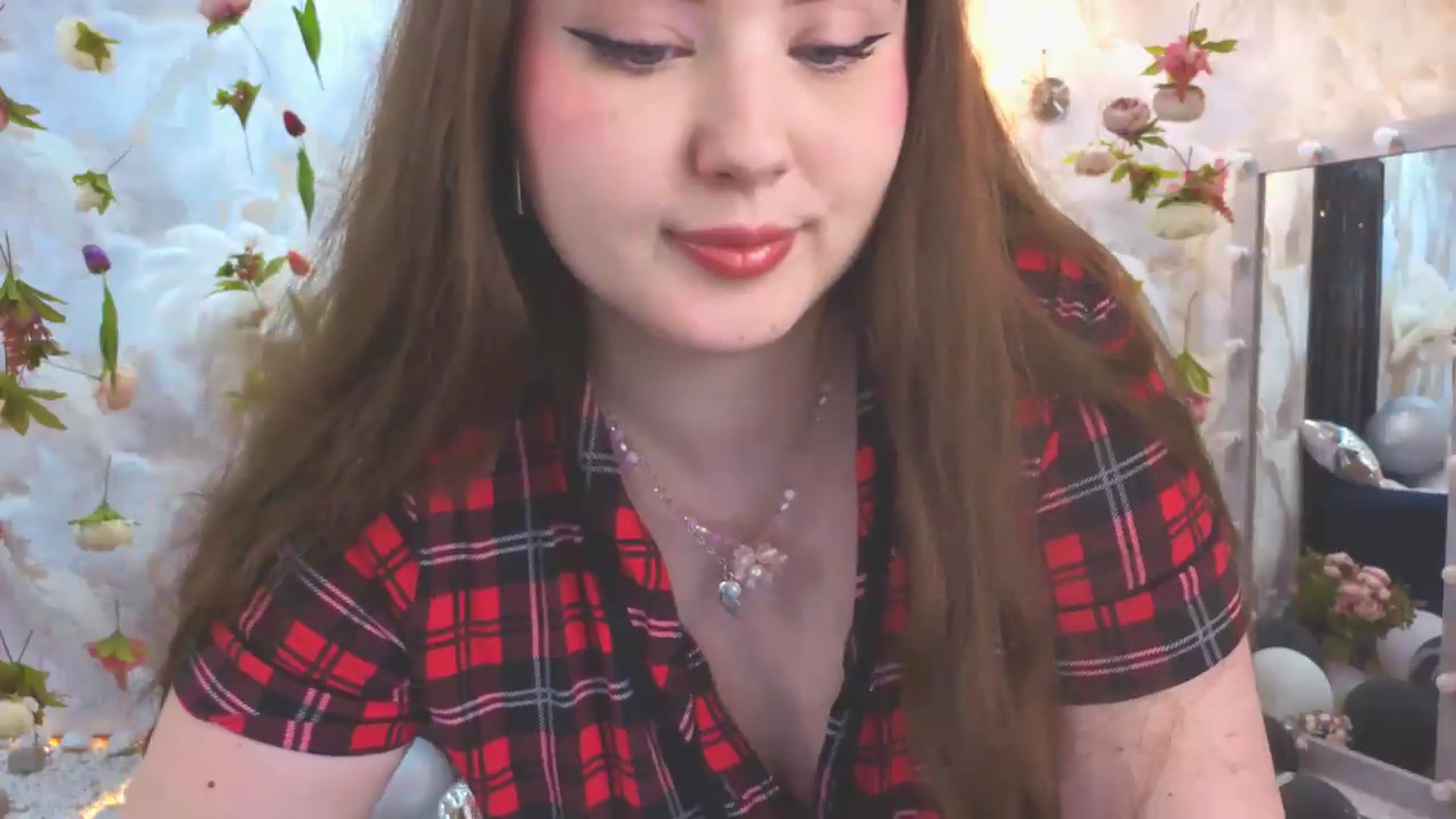 Gallery image thumbnail from EnigmaVeil's myfreecams stream on, 07/21/2026, 07:47 image 15 of 20