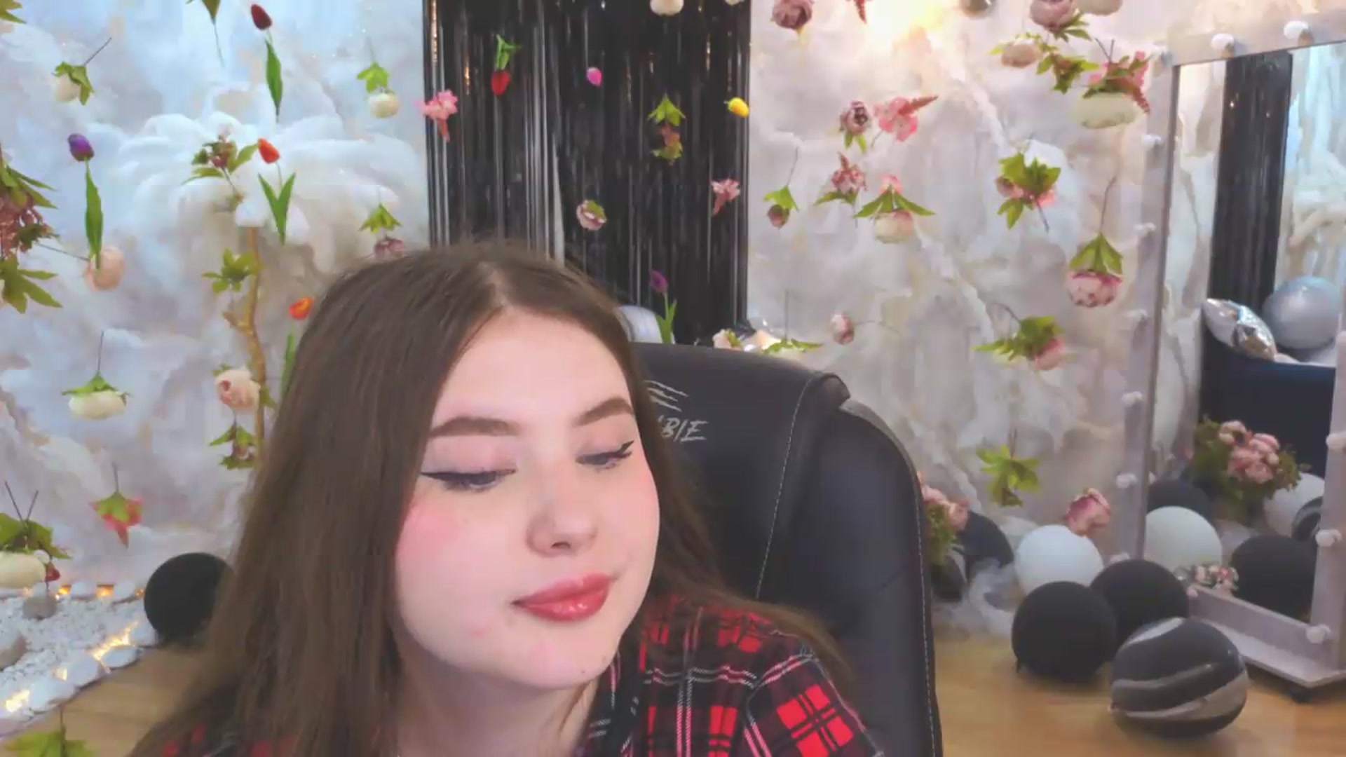 Gallery image thumbnail from EnigmaVeil's myfreecams stream on, 07/21/2026, 07:47 image 17 of 20