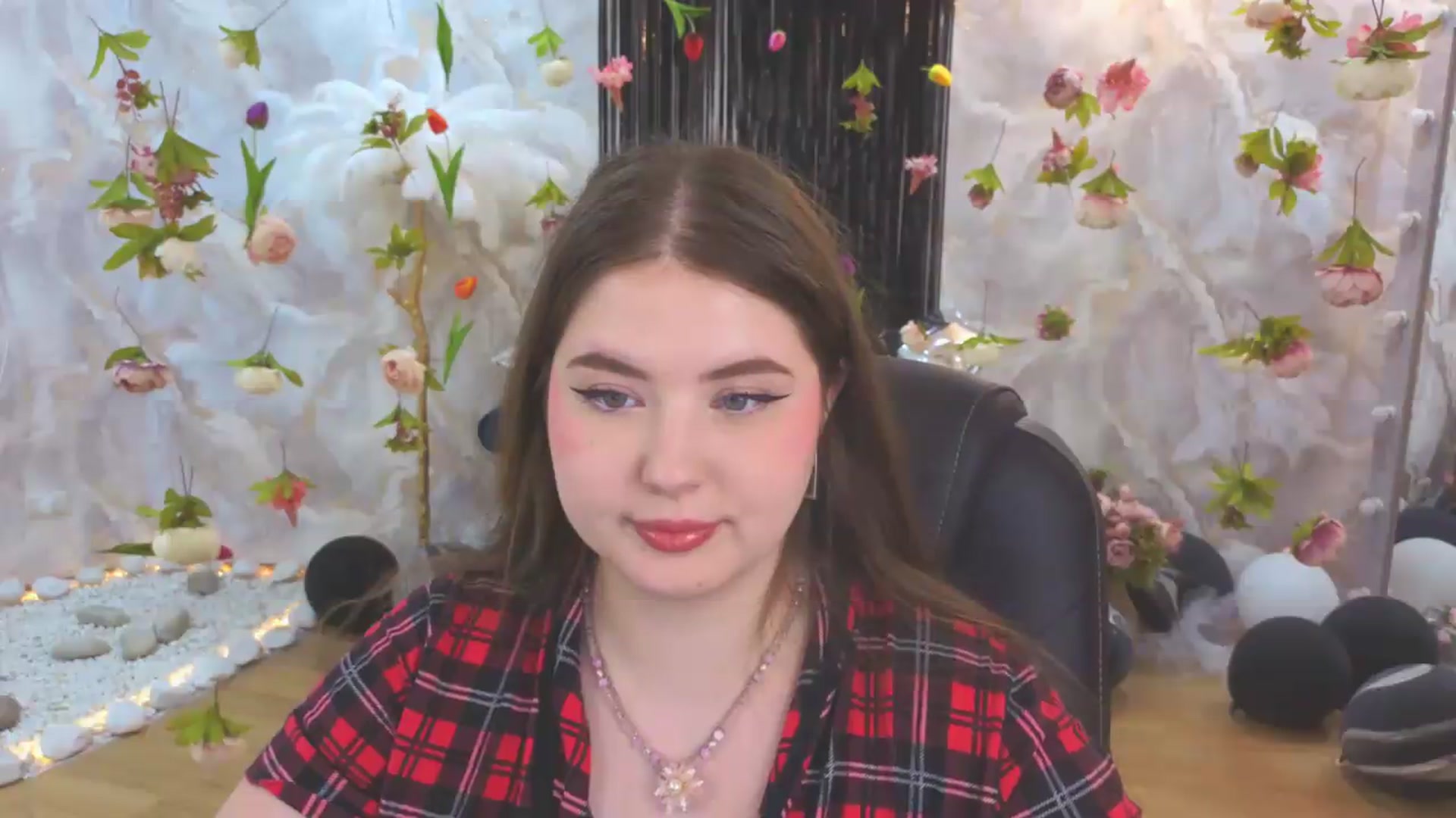 Gallery image thumbnail from EnigmaVeil's myfreecams stream on, 07/21/2026, 07:47 image 11 of 20