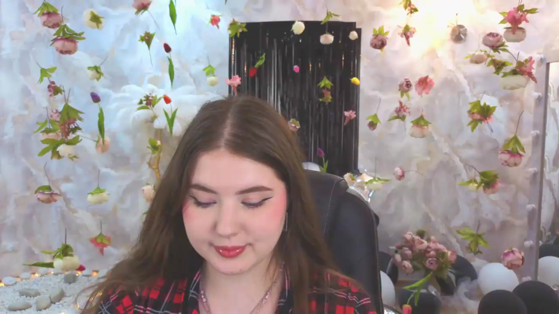 Gallery image thumbnail from EnigmaVeil's myfreecams stream on, 07/21/2026, 07:47 image 7 of 20