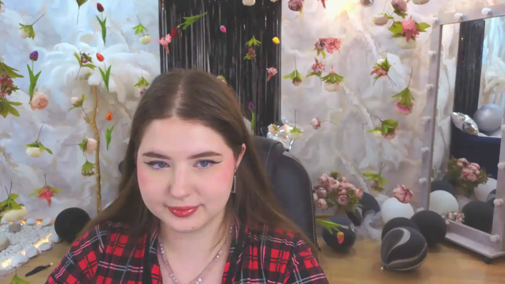 Gallery image thumbnail from EnigmaVeil's myfreecams stream on, 07/21/2026, 08:28 image 5 of 20