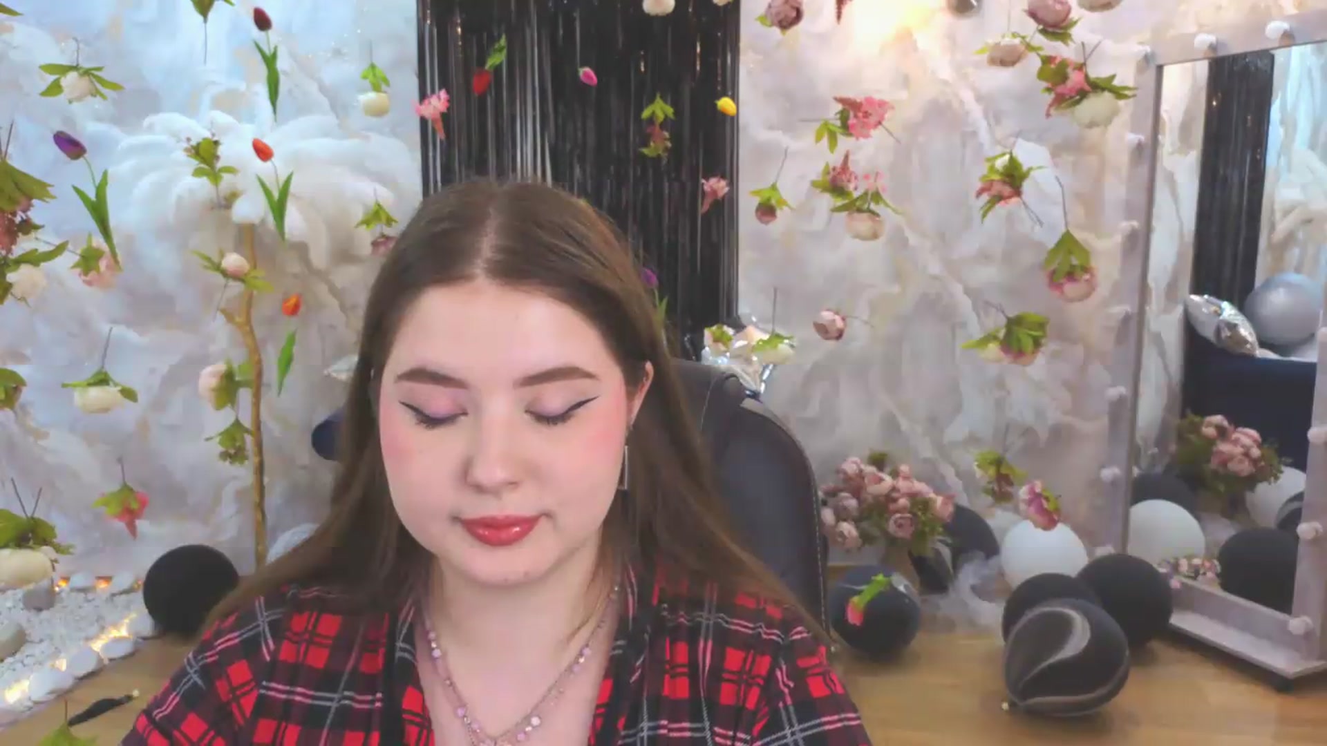 Gallery image thumbnail from EnigmaVeil's myfreecams stream on, 07/21/2026, 08:28 image 4 of 20