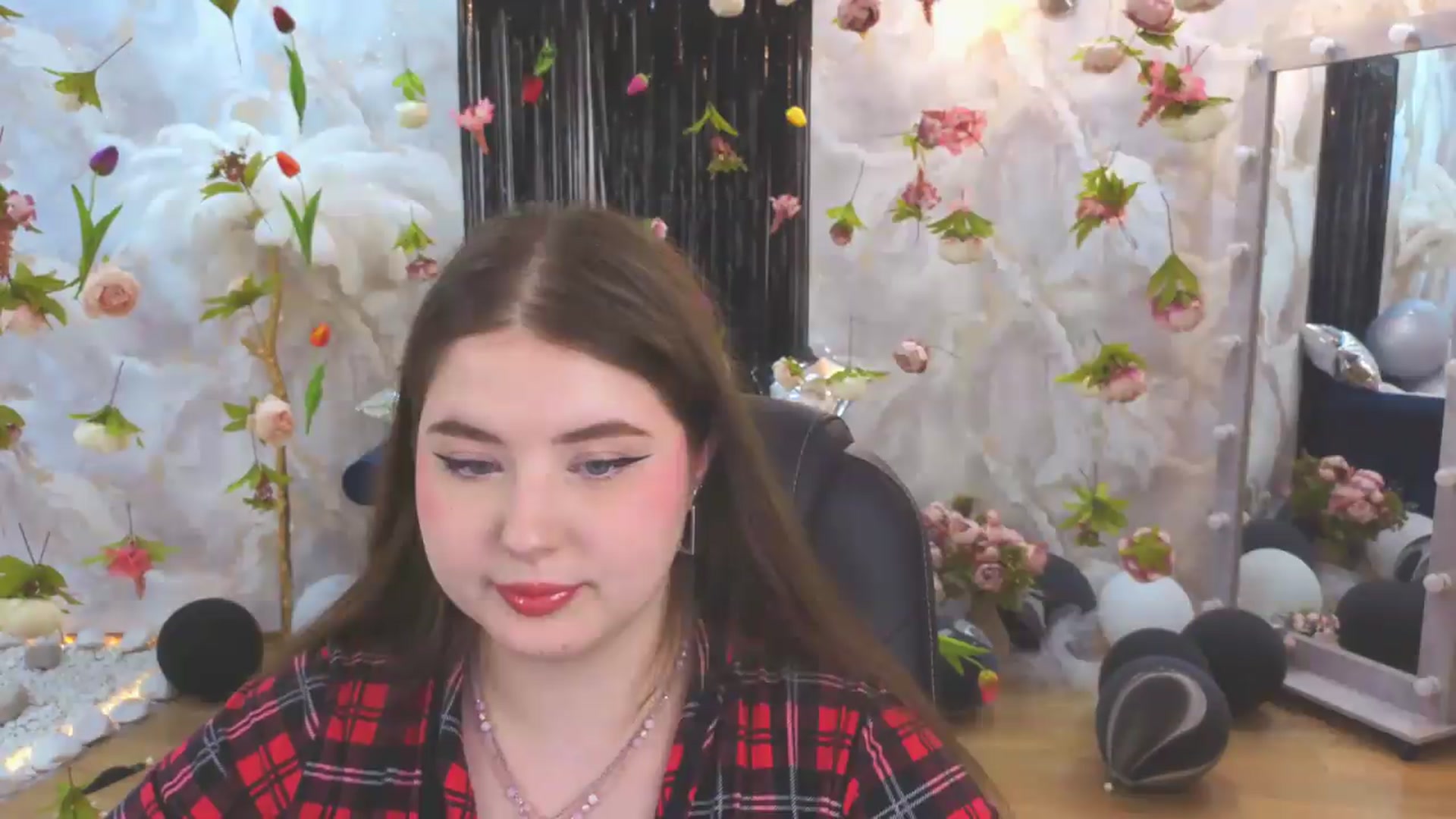 Gallery image thumbnail from EnigmaVeil's myfreecams stream on, 07/21/2026, 08:28 image 2 of 20