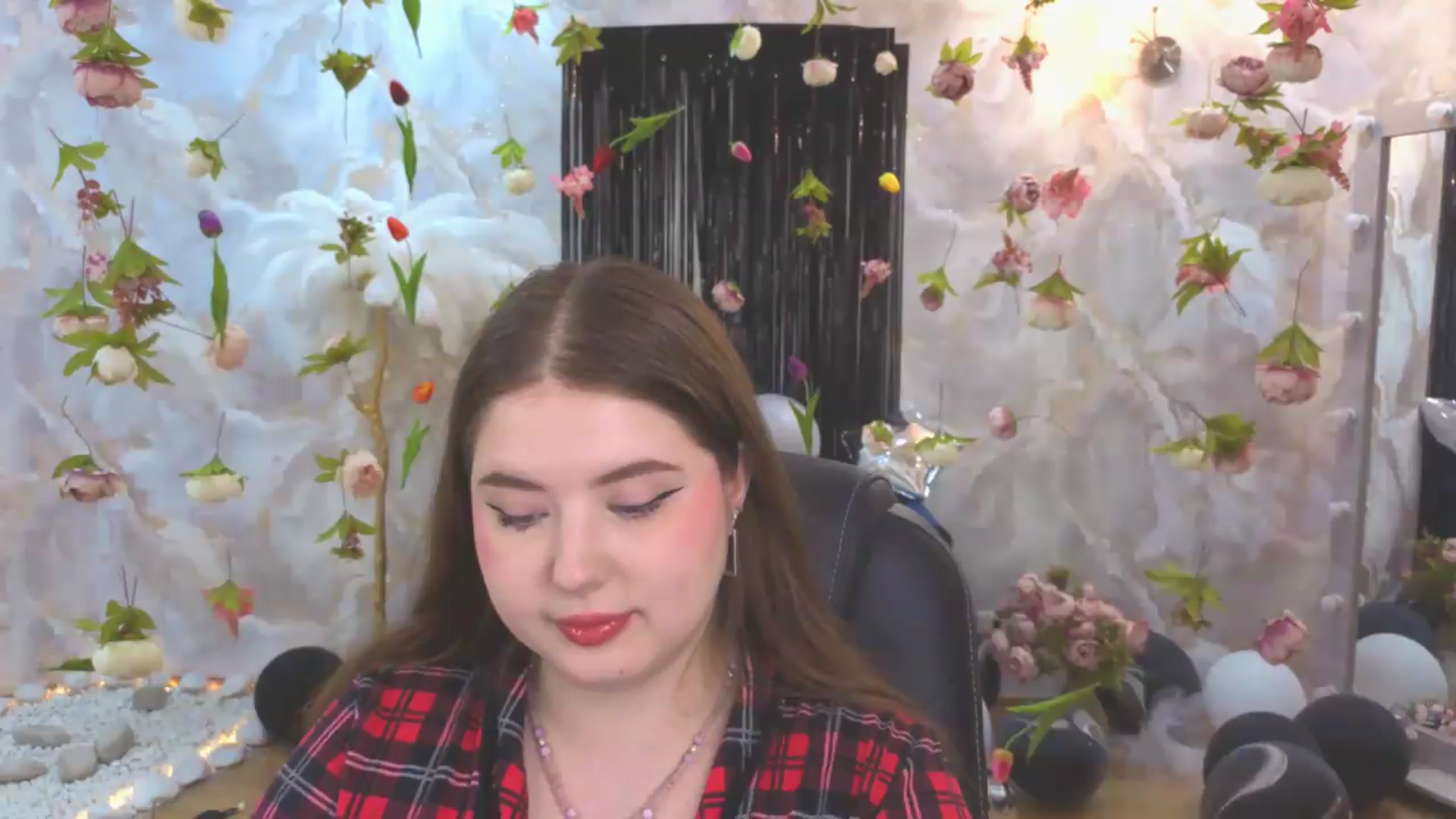 Gallery image thumbnail from EnigmaVeil's myfreecams stream on, 07/21/2026, 09:48 image 15 of 20