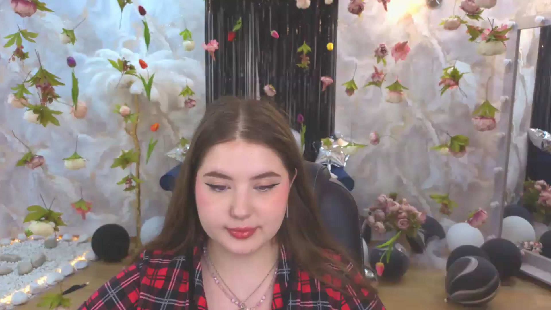 Gallery image thumbnail from EnigmaVeil's myfreecams stream on, 07/21/2026, 09:48 image 6 of 20