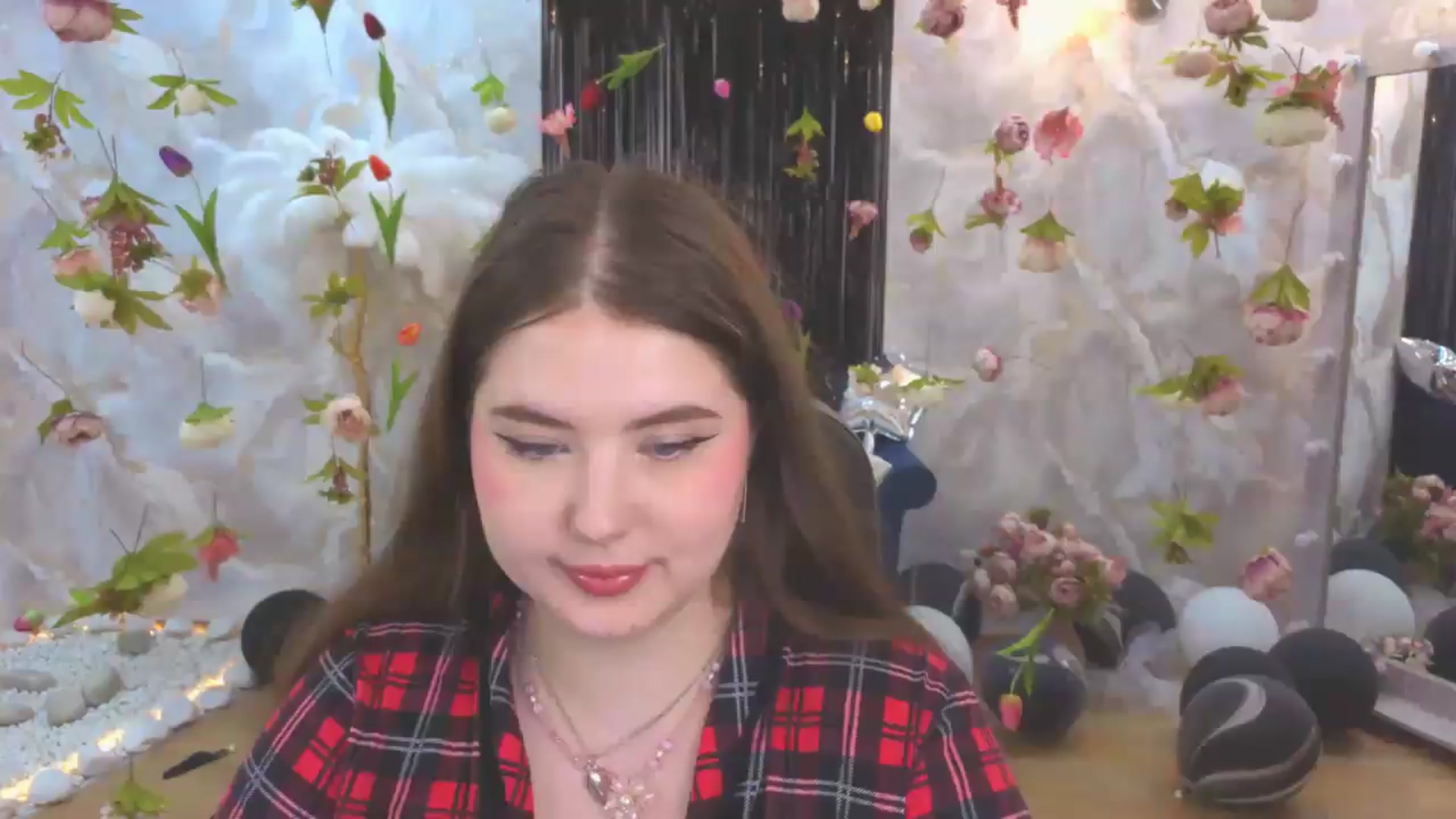 Gallery image thumbnail from EnigmaVeil's myfreecams stream on, 07/21/2026, 09:48 image 1 of 20