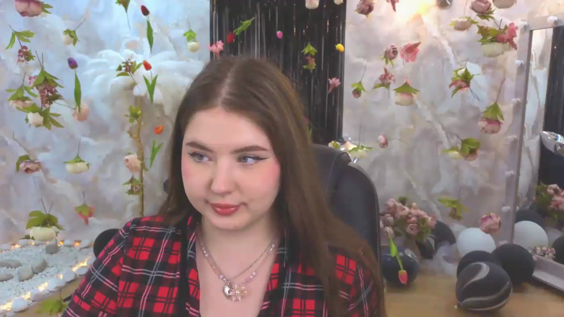 Gallery image thumbnail from EnigmaVeil's myfreecams stream on, 07/21/2026, 09:48 image 12 of 20