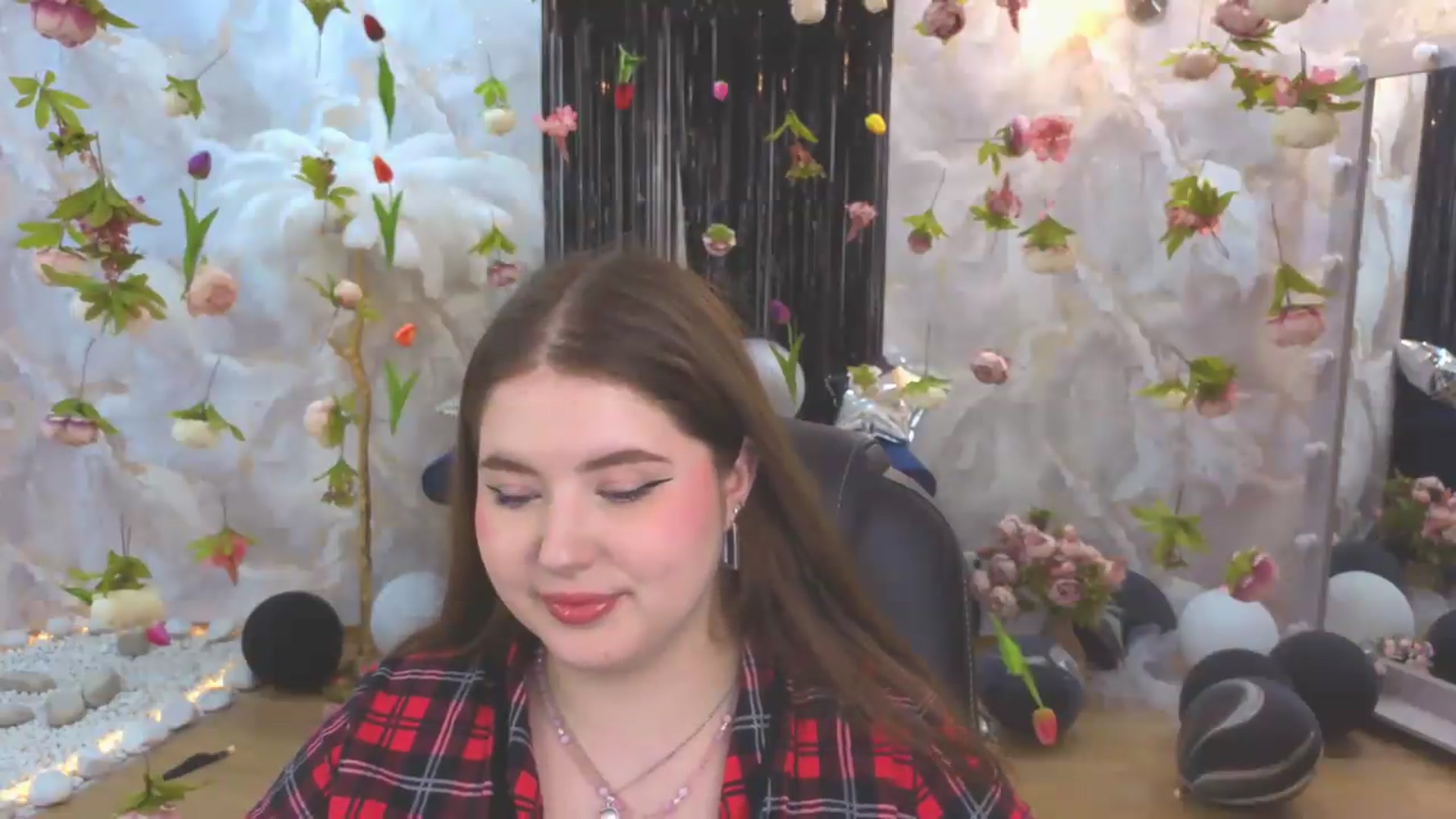 Gallery image thumbnail from EnigmaVeil's myfreecams stream on, 07/21/2026, 09:48 image 5 of 20