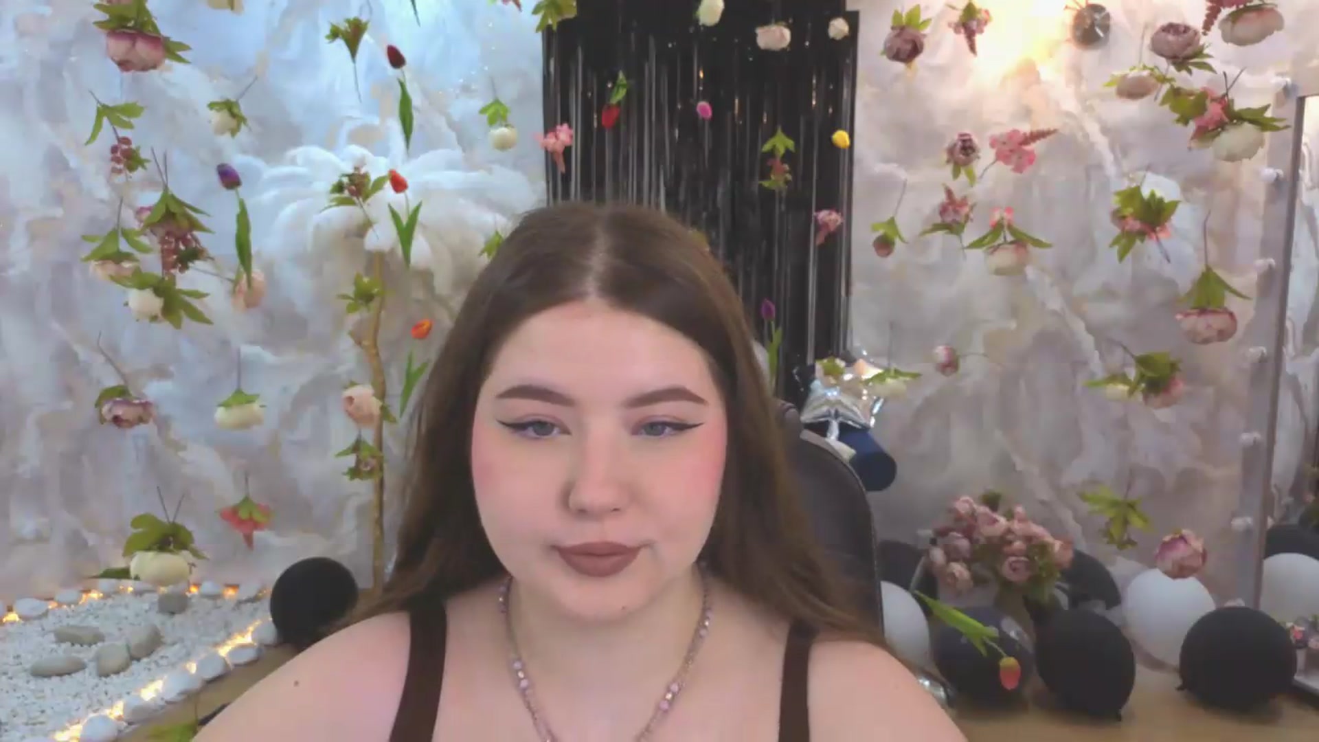 Gallery image thumbnail from EnigmaVeil's myfreecams stream on, 07/22/2026, 04:21 image 13 of 20