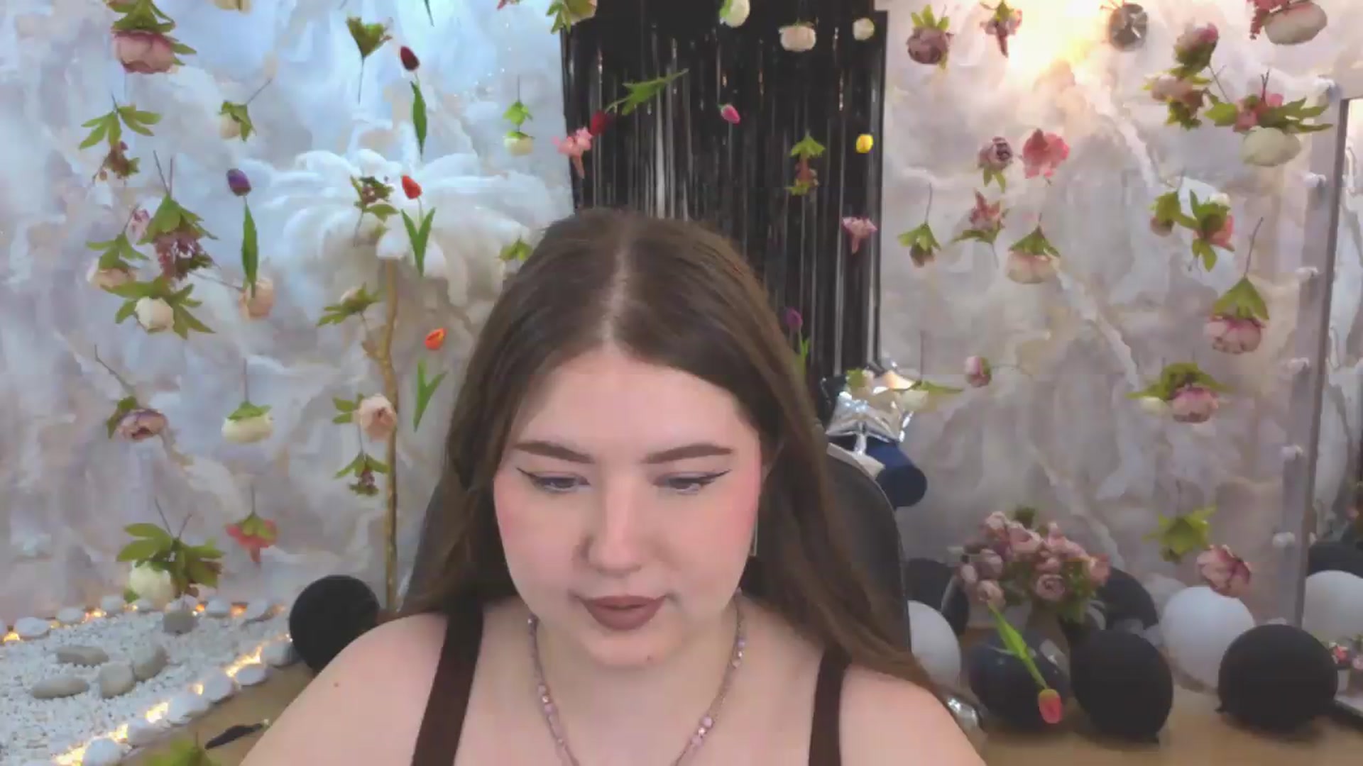 Gallery image thumbnail from EnigmaVeil's myfreecams stream on, 07/22/2026, 04:21 image 9 of 20