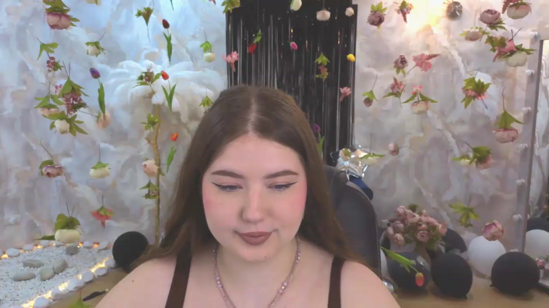 Gallery image thumbnail from EnigmaVeil's myfreecams stream on, 07/22/2026, 04:21 image 16 of 20