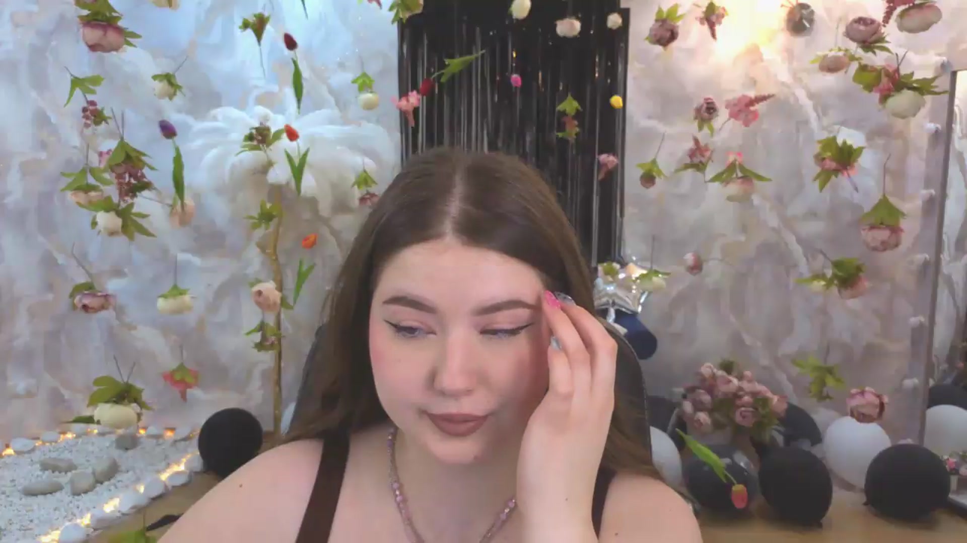 Gallery image thumbnail from EnigmaVeil's myfreecams stream on, 07/22/2026, 04:21 image 12 of 20