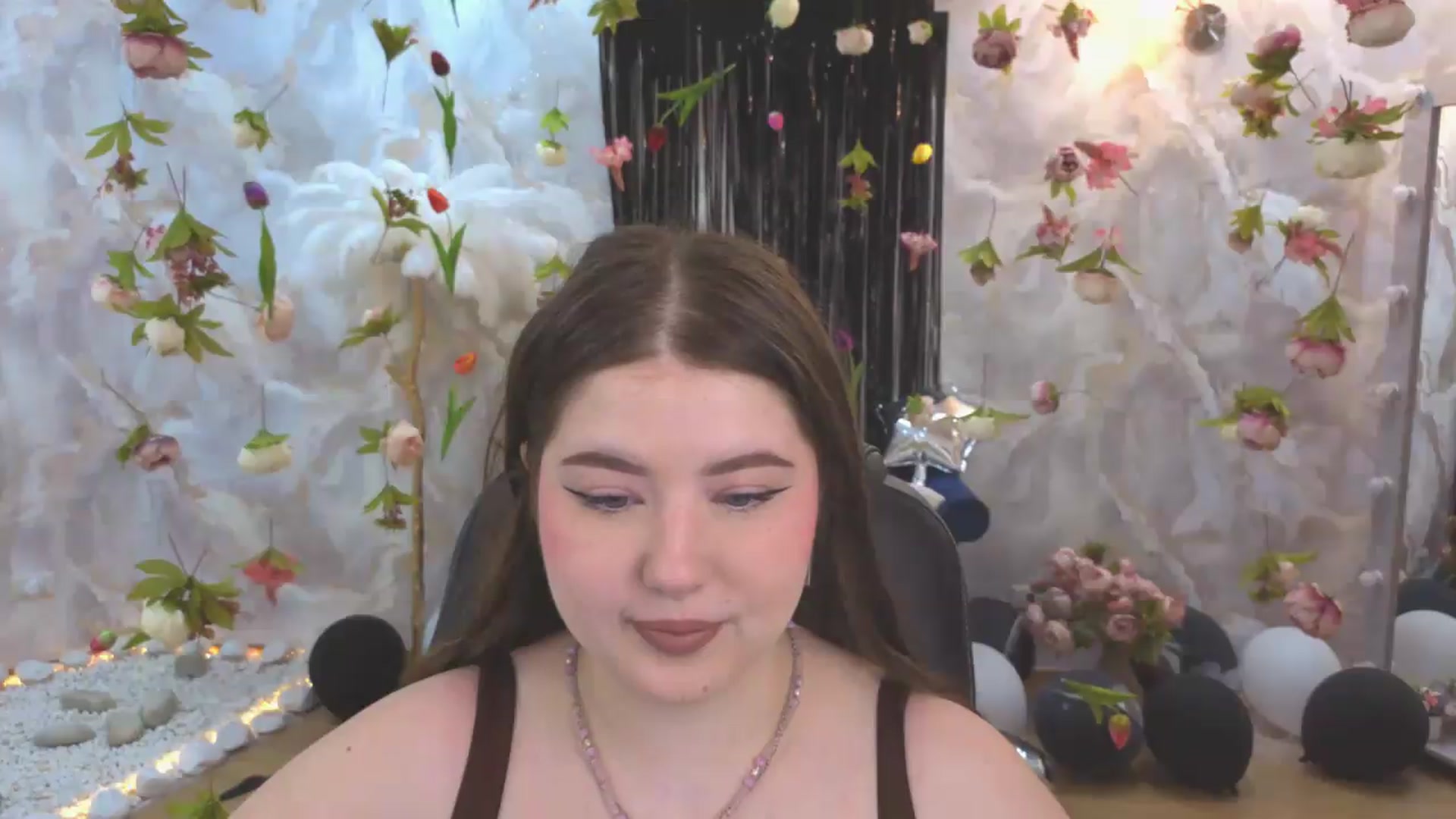 Gallery image thumbnail from EnigmaVeil's myfreecams stream on, 07/22/2026, 04:21 image 2 of 20