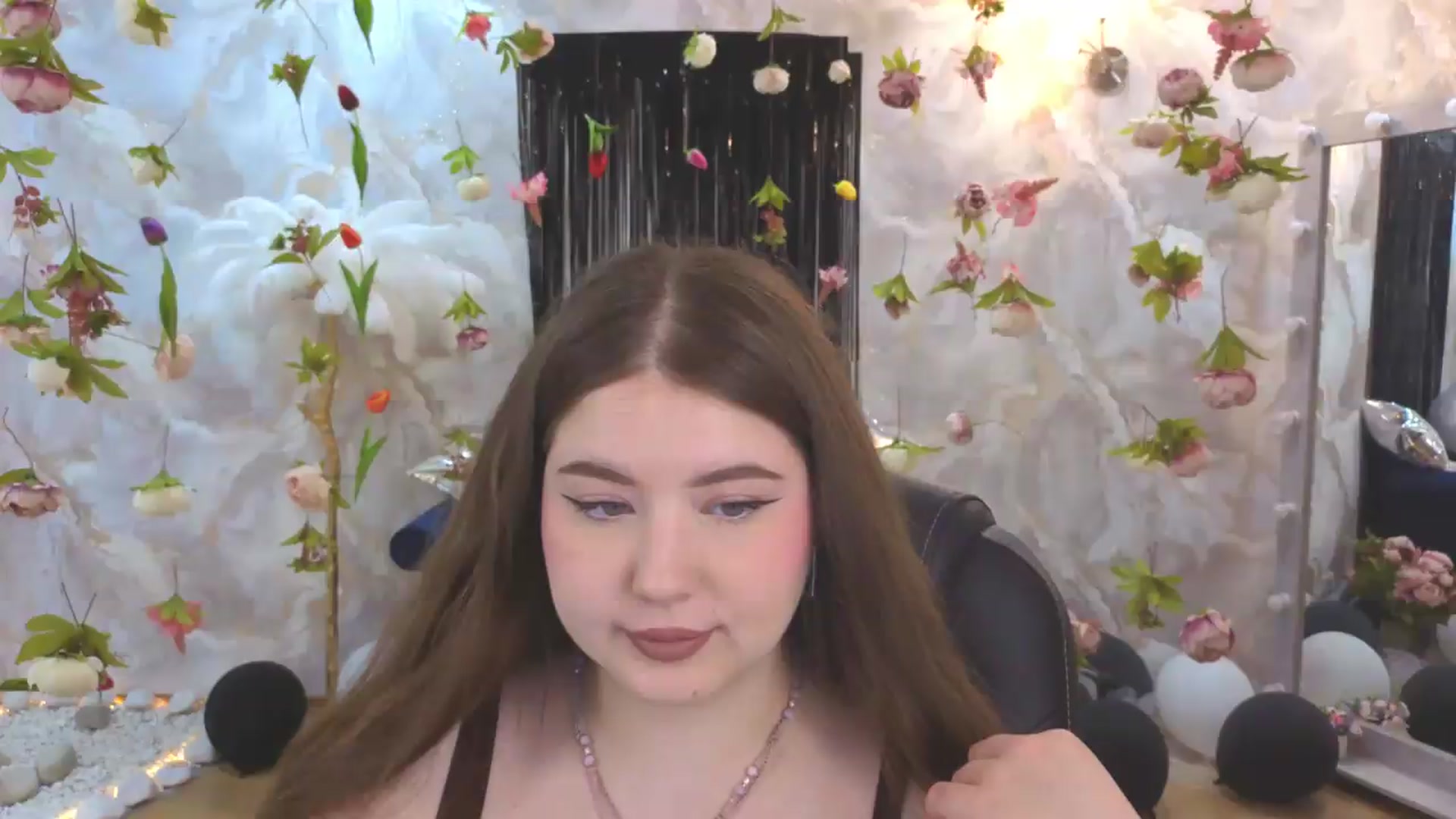 Gallery image thumbnail from EnigmaVeil's myfreecams stream on, 07/22/2026, 05:47 image 10 of 20