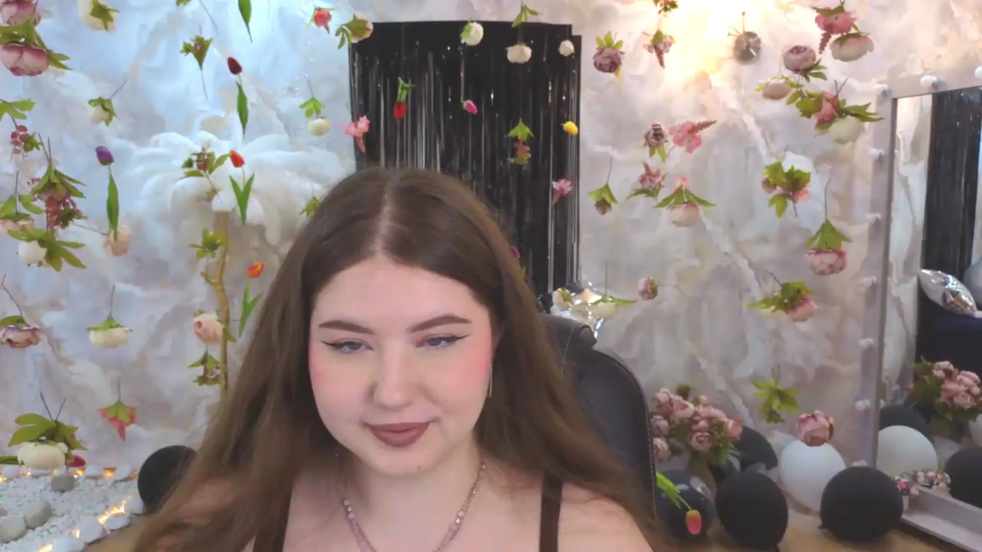 Gallery image thumbnail from EnigmaVeil's myfreecams stream on, 07/22/2026, 05:47 image 12 of 20