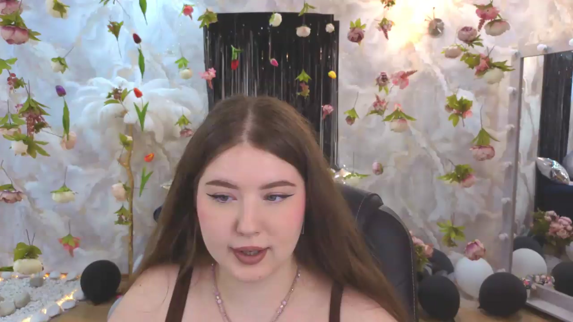 Gallery image thumbnail from EnigmaVeil's myfreecams stream on, 07/22/2026, 05:47 image 1 of 20