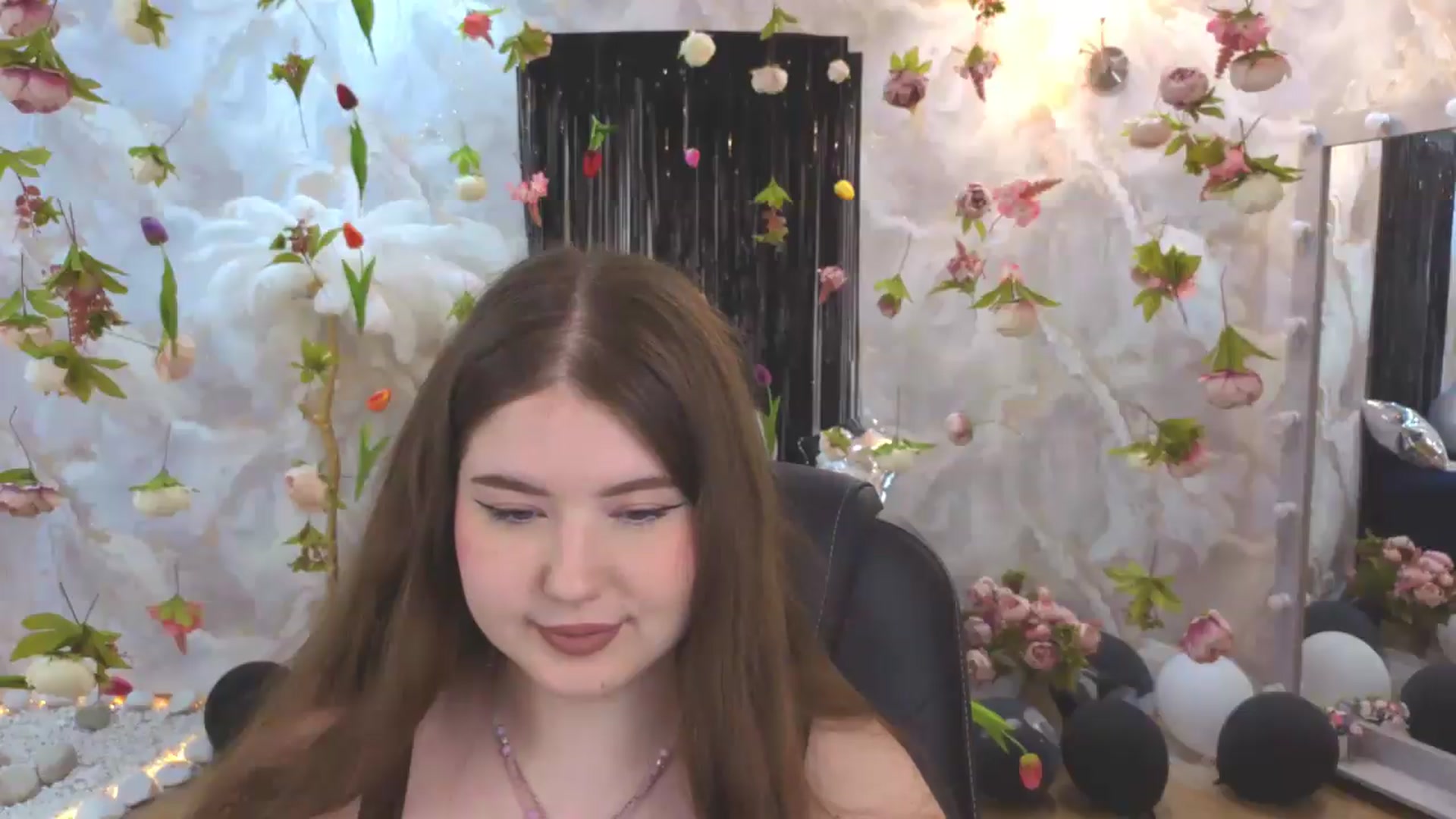 Gallery image thumbnail from EnigmaVeil's myfreecams stream on, 07/22/2026, 05:47 image 11 of 20