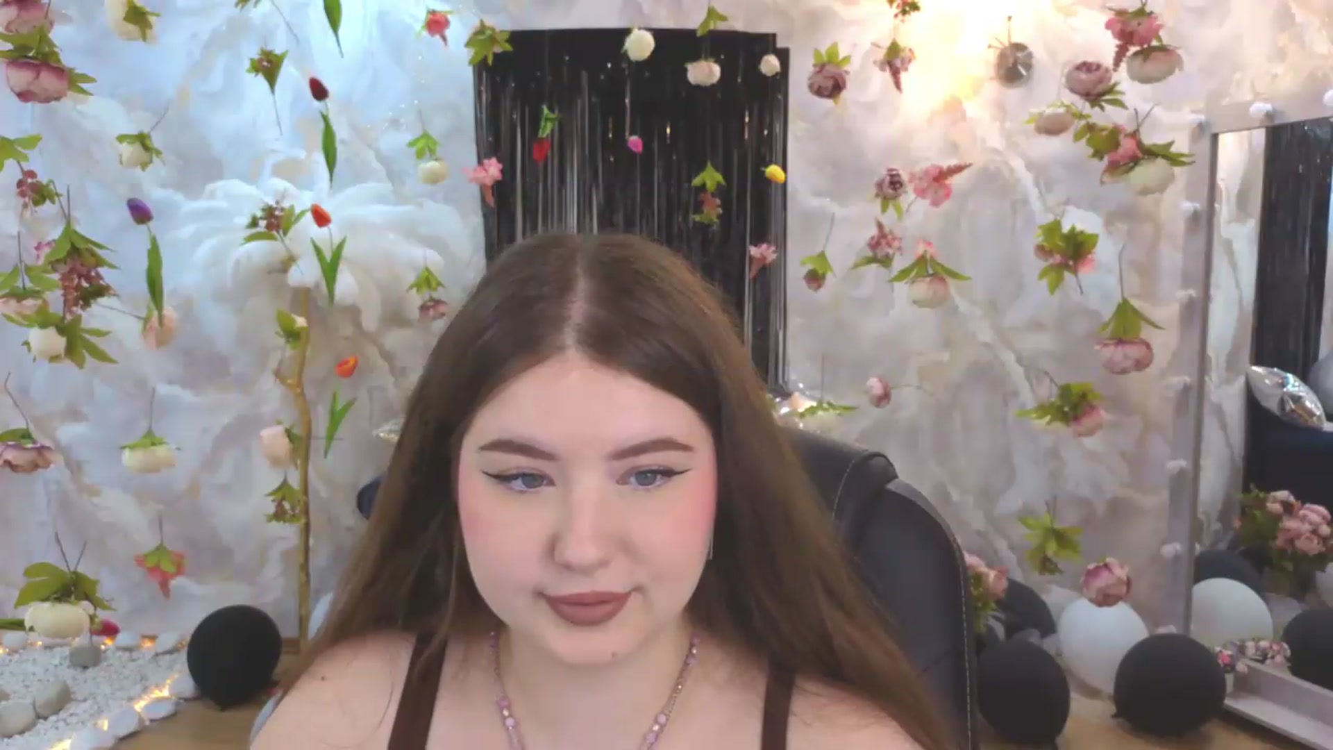 Gallery image thumbnail from EnigmaVeil's myfreecams stream on, 07/22/2026, 05:47 image 2 of 20