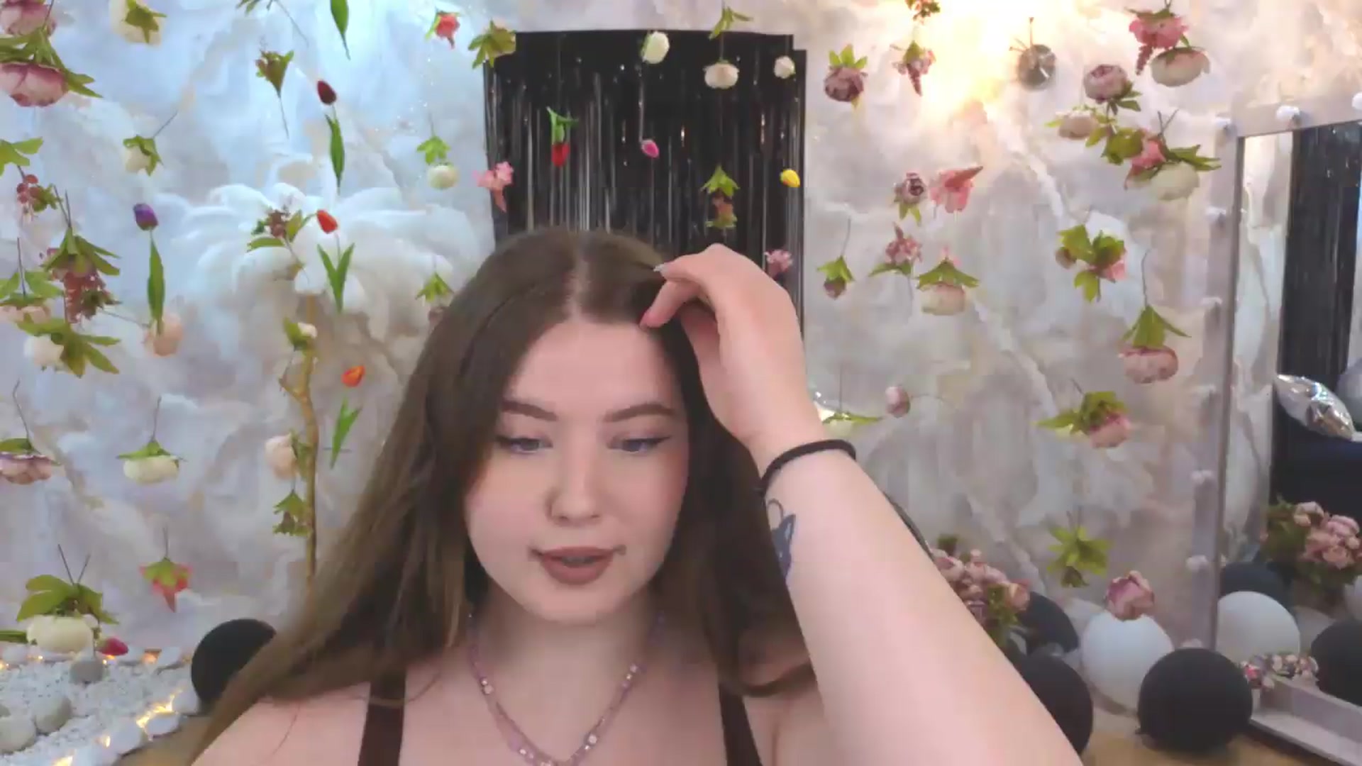 Gallery image thumbnail from EnigmaVeil's myfreecams stream on, 07/22/2026, 05:47 image 3 of 20